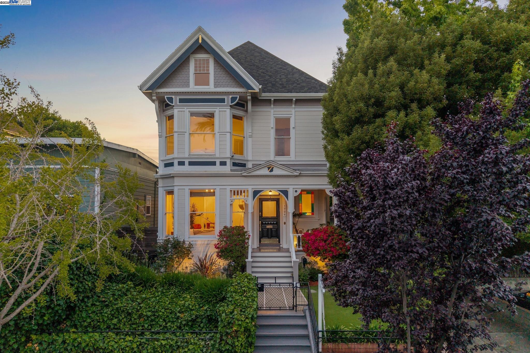 1709 Myrtle St, Oakland