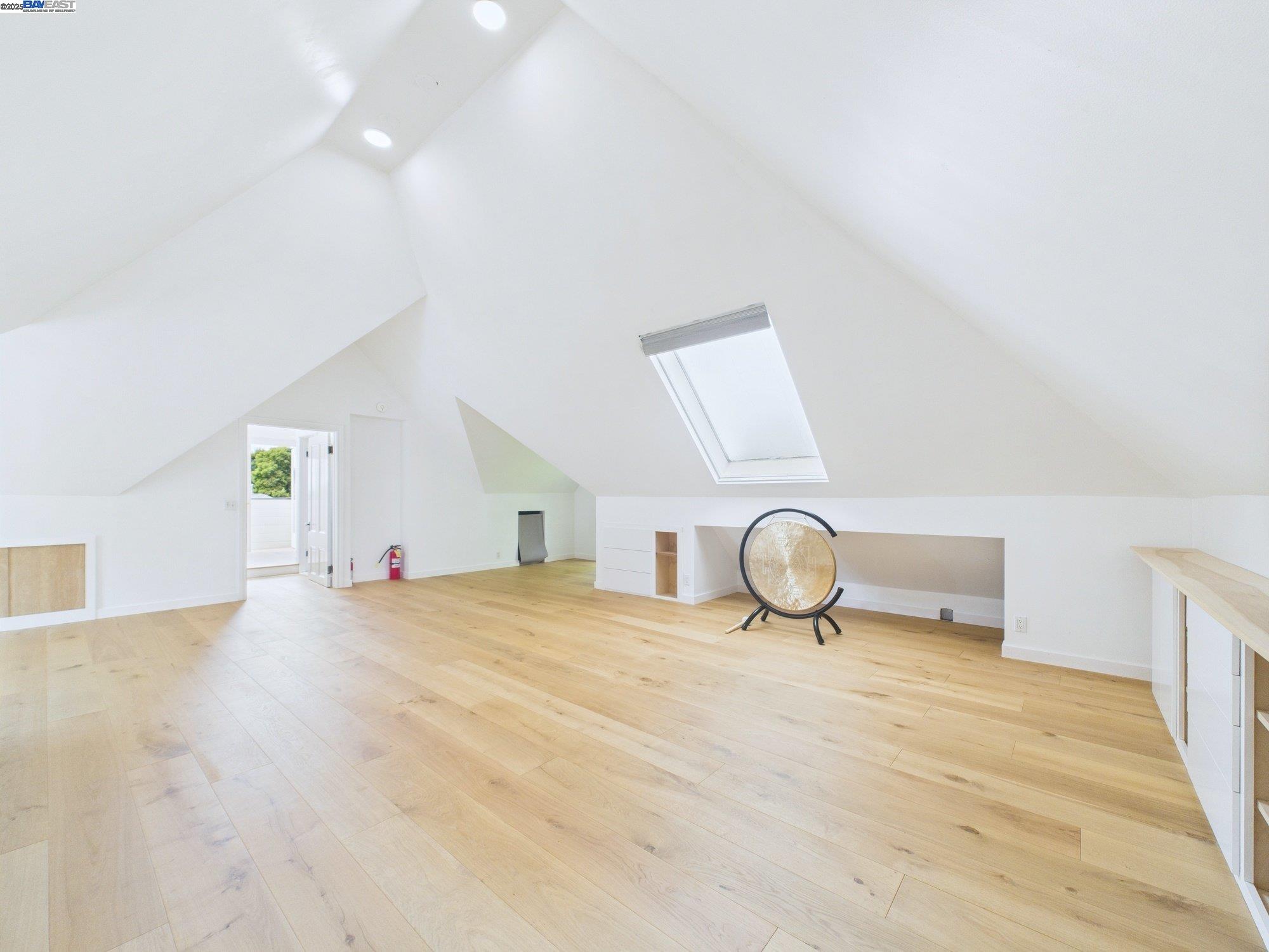 1709 Myrtle St, Oakland