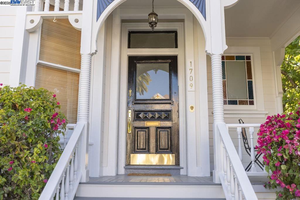 1709 Myrtle St, Oakland
