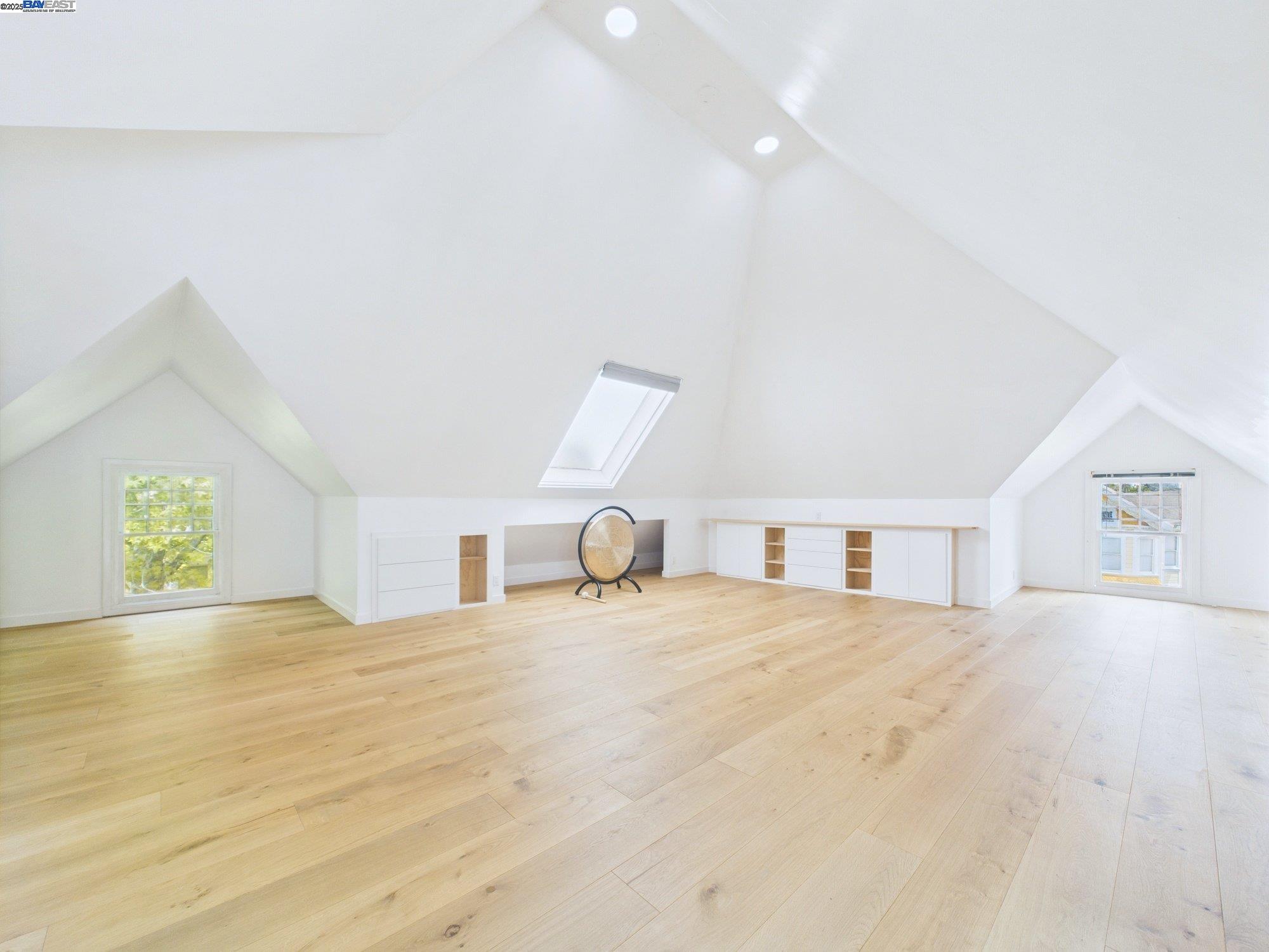 1709 Myrtle St, Oakland