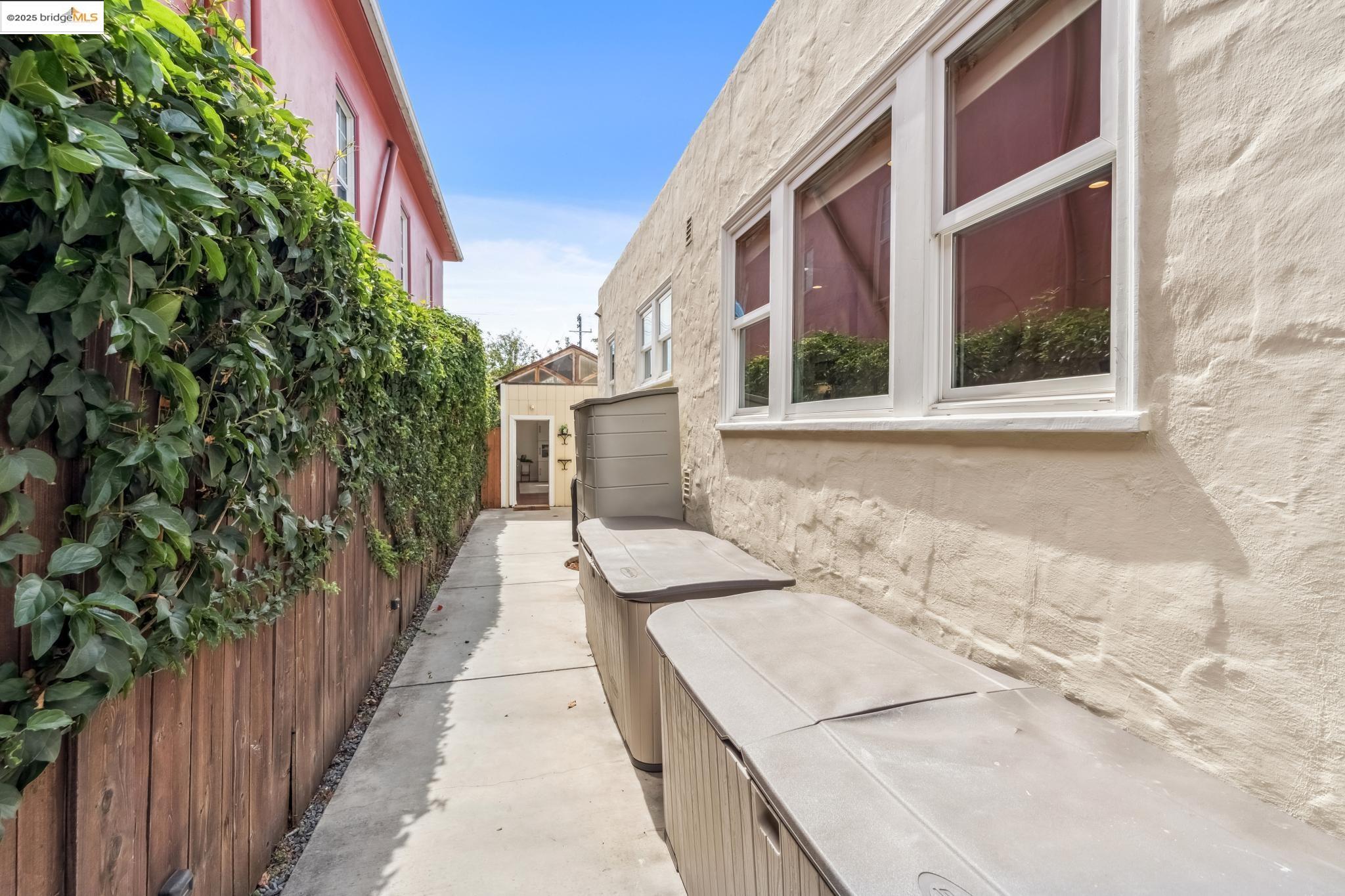 714 Evelyn Ave
