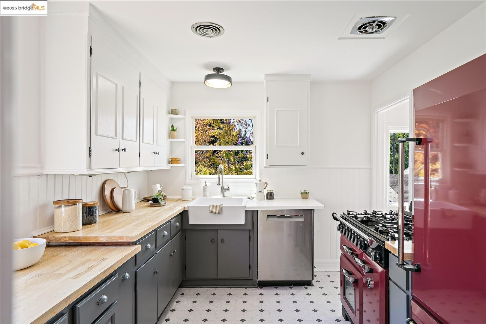 1009 Richmond st, El Cerrito
