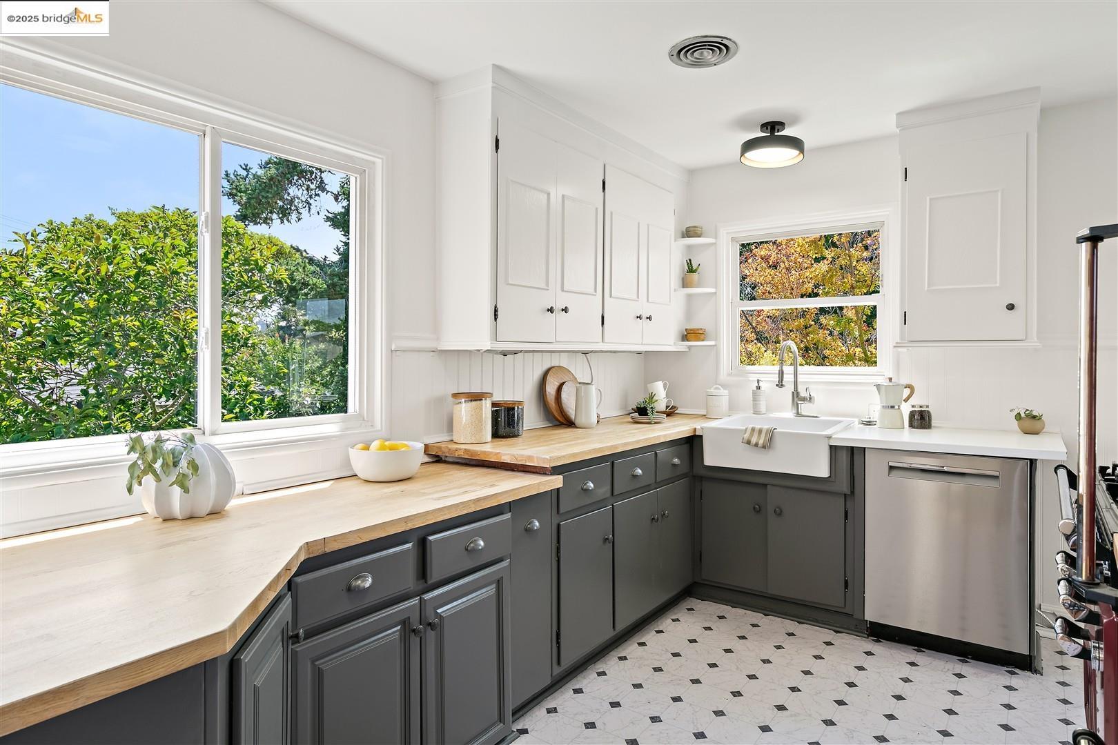 1009 Richmond st, El Cerrito