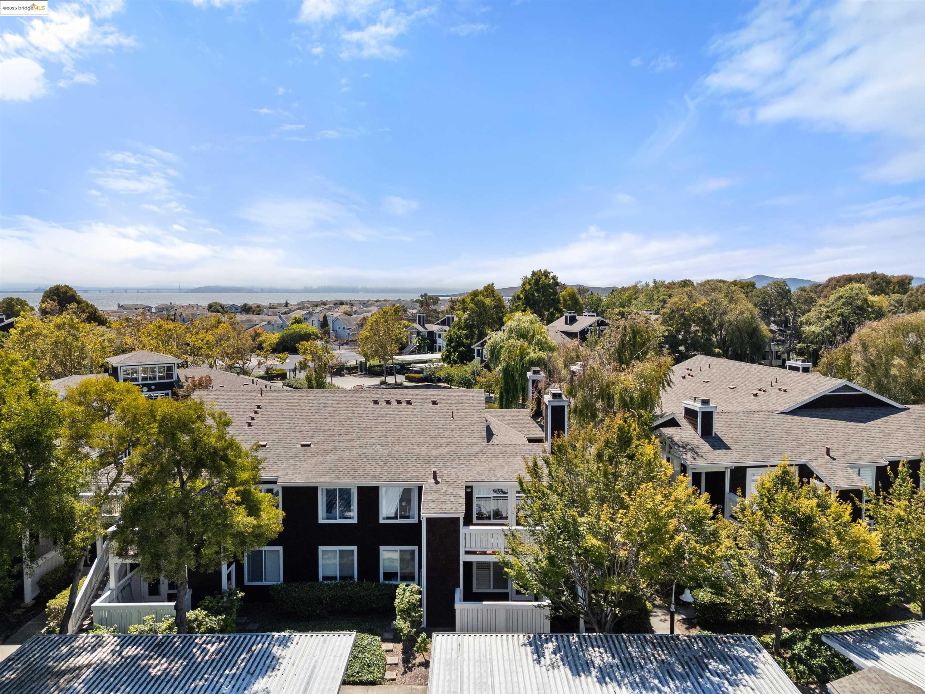 166 Bayside Ct