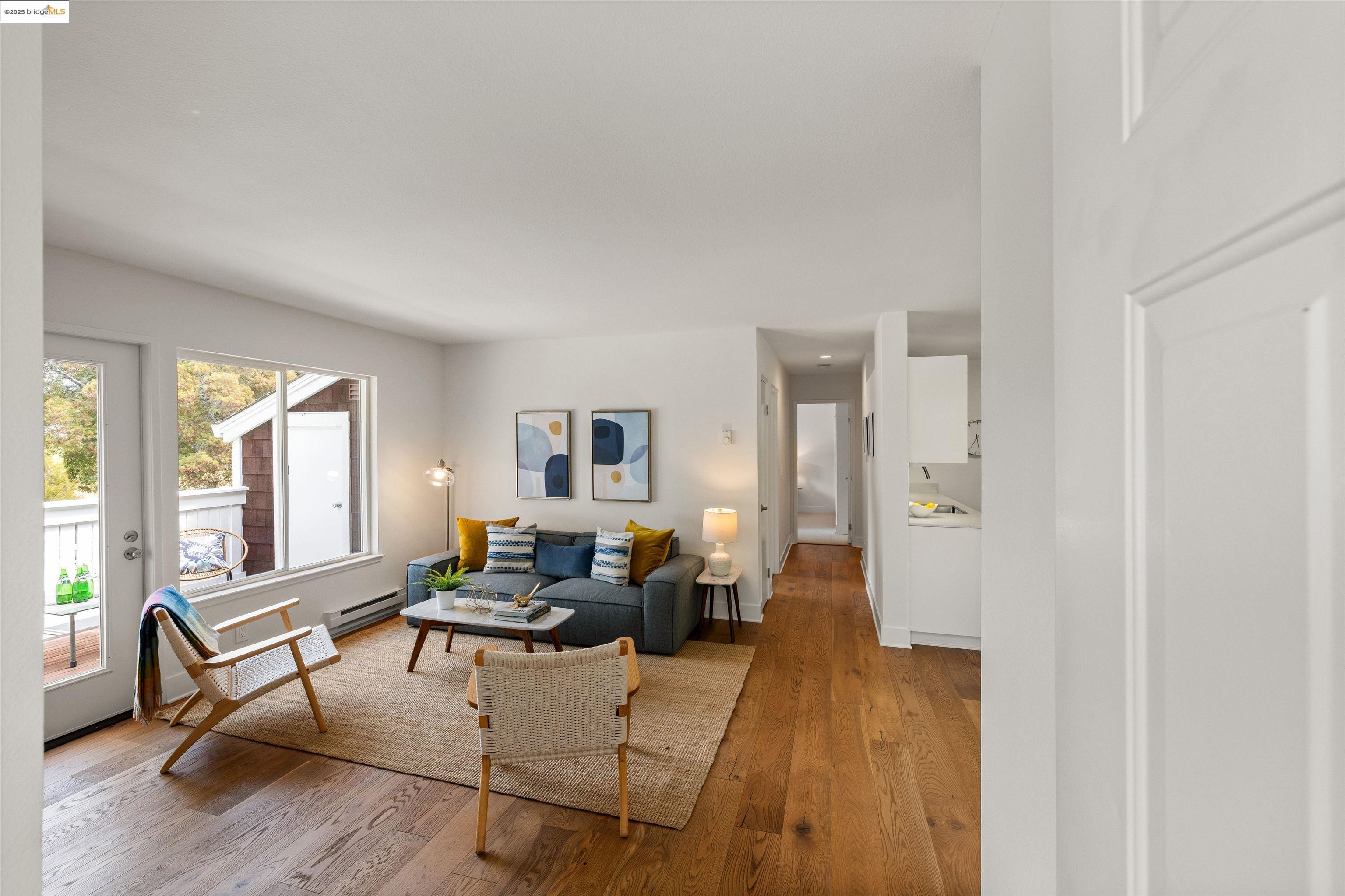166 Bayside Ct