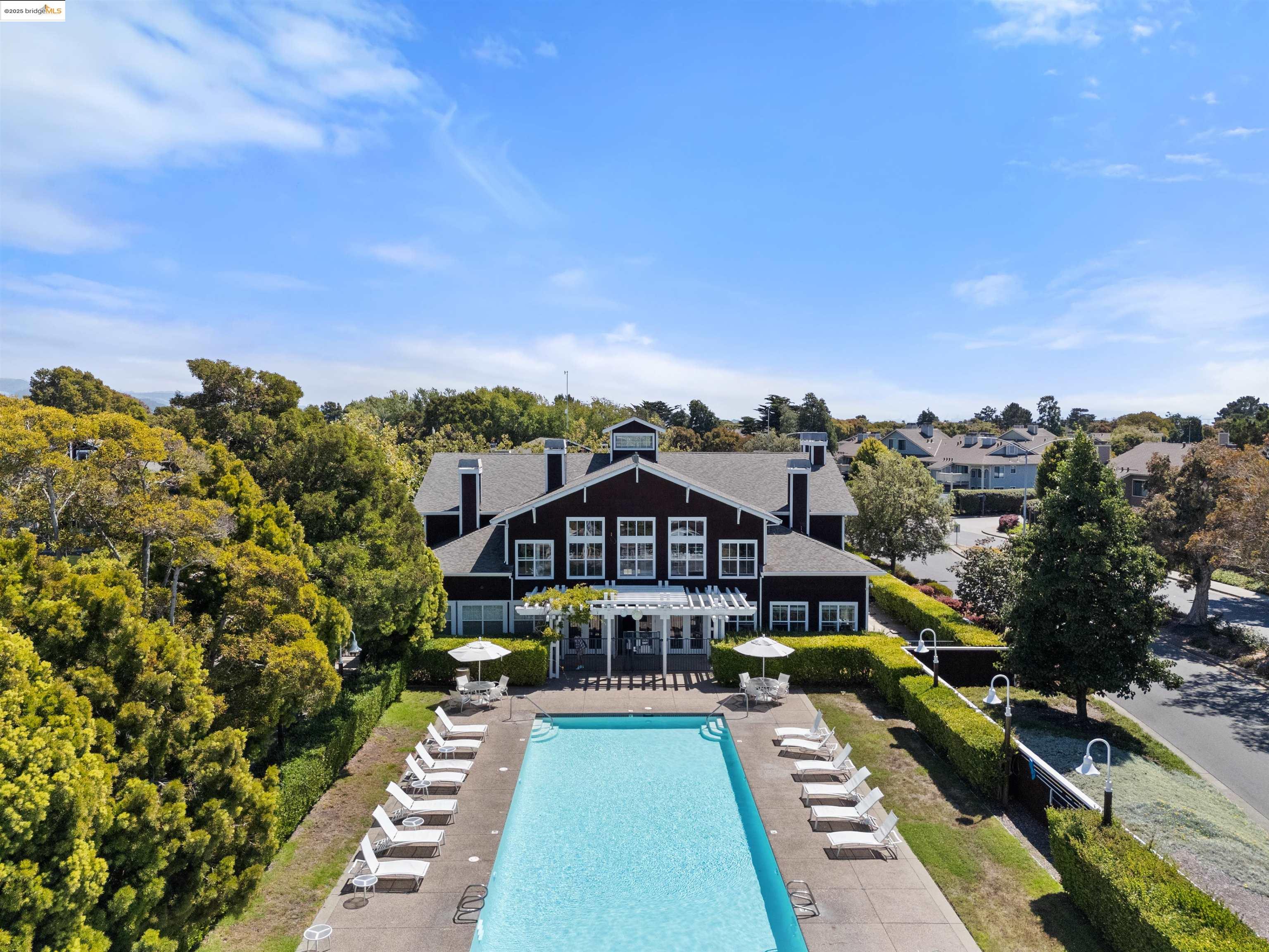 166 Bayside Ct