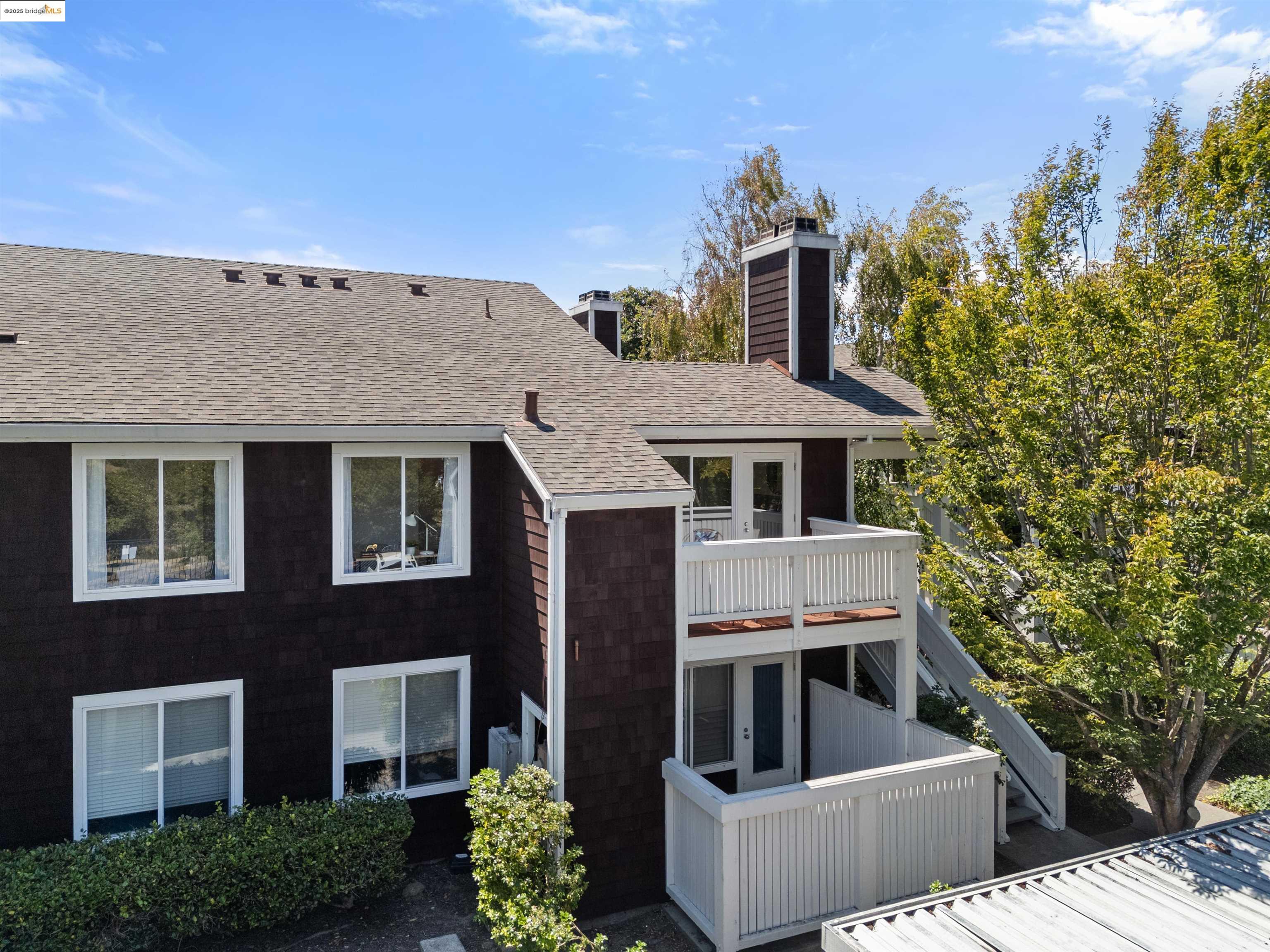 166 Bayside Ct
