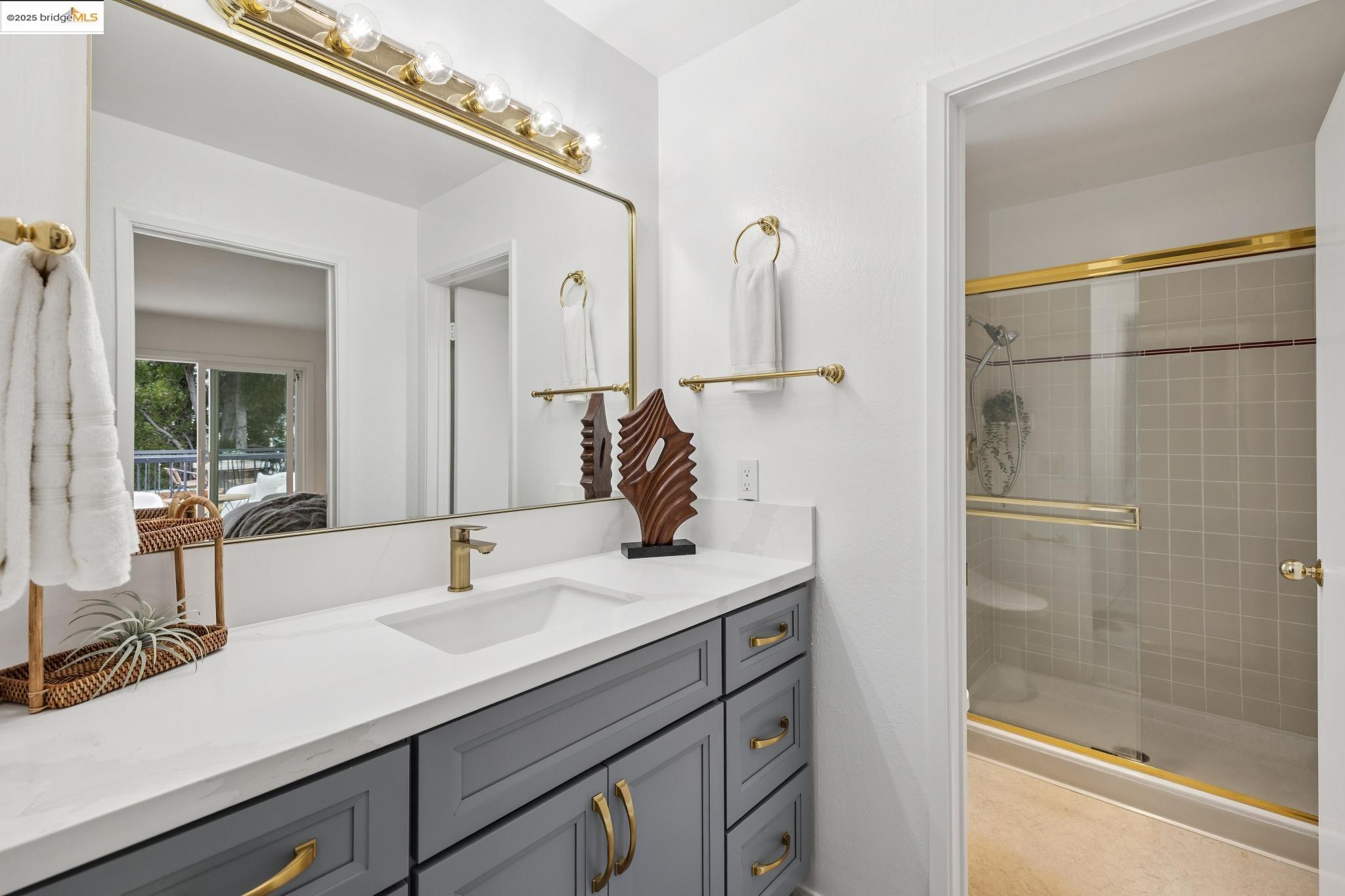 385 Jayne Ave # 401, Oakland Unit: 401