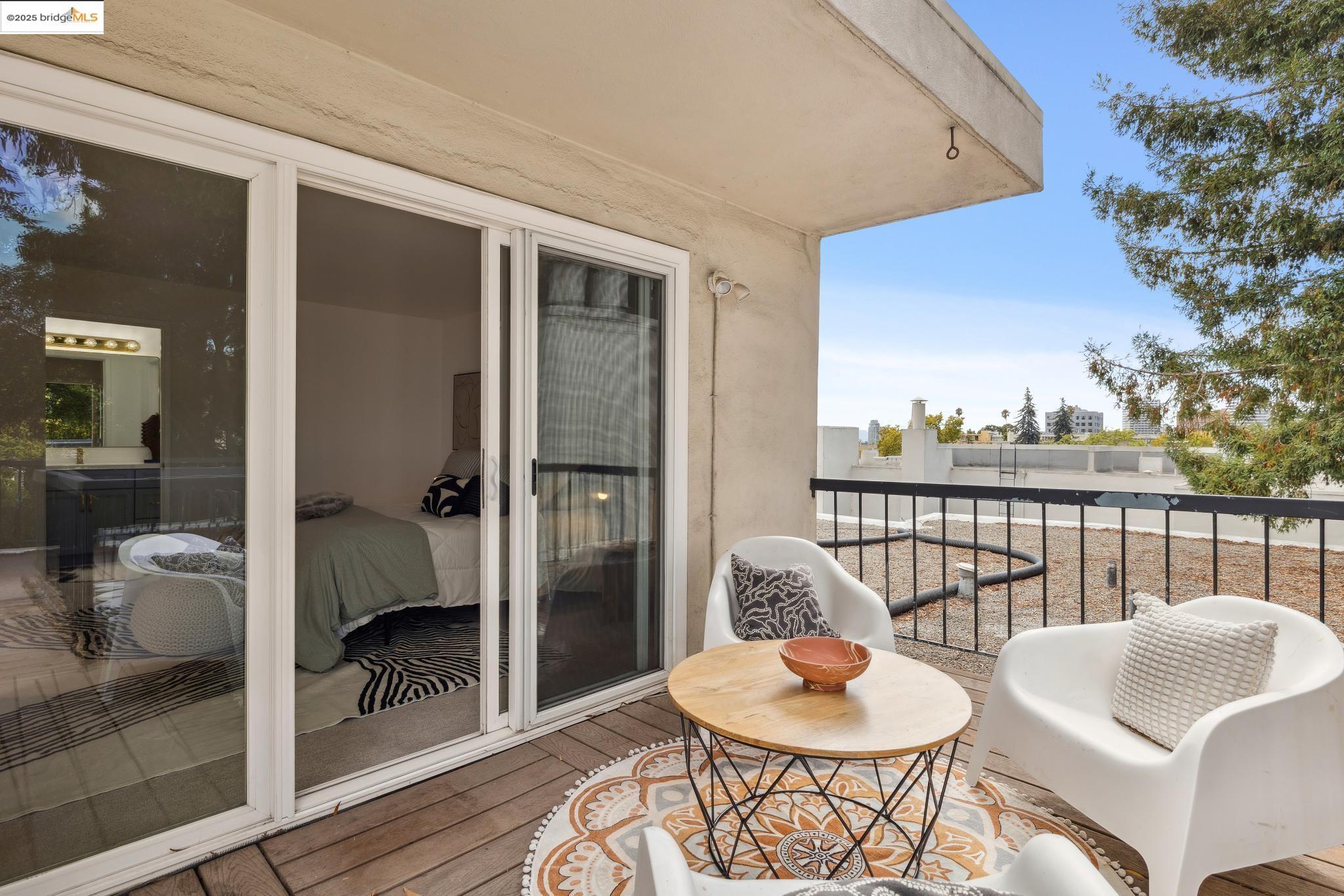 385 Jayne Ave # 401, Oakland Unit: 401