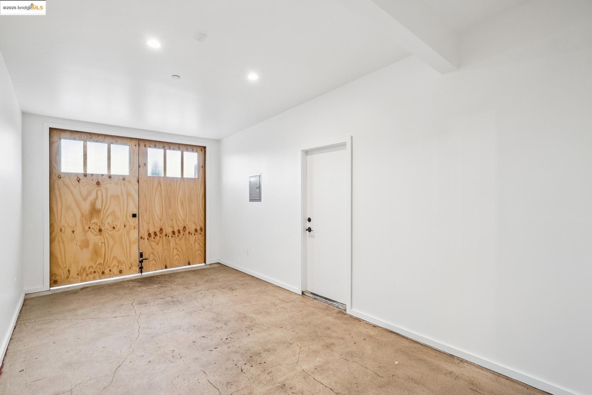 4616 Elmwood Rd