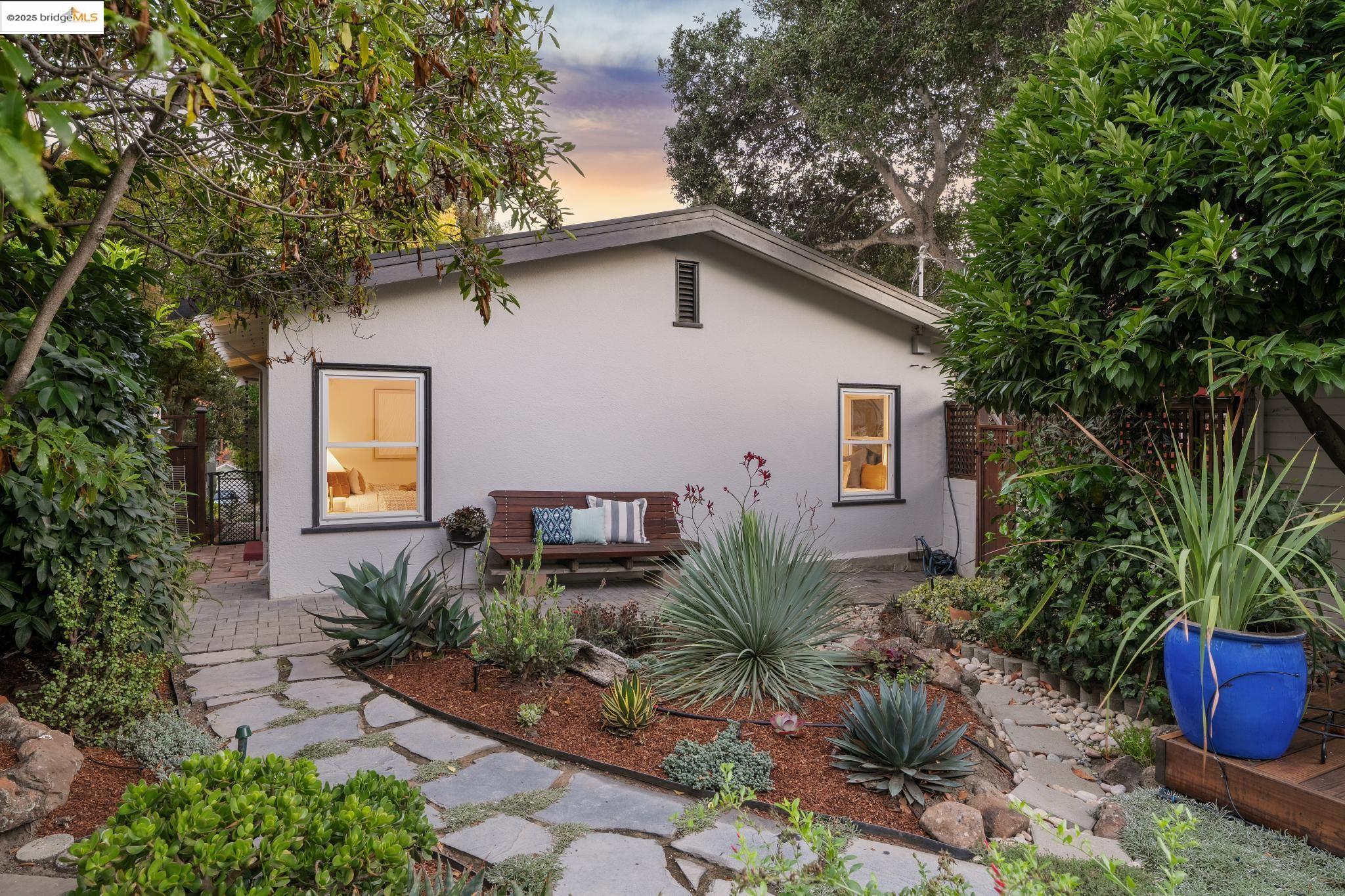 1865 San Pedro Ave