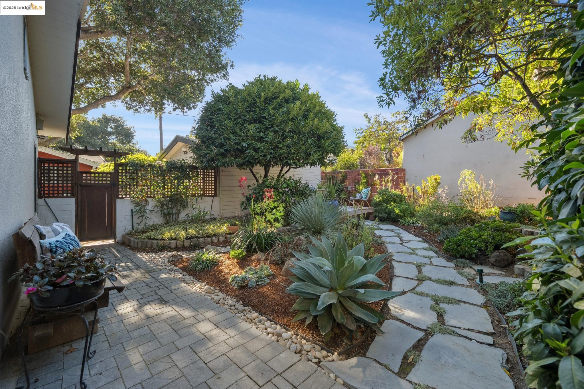 1865 San Pedro Ave