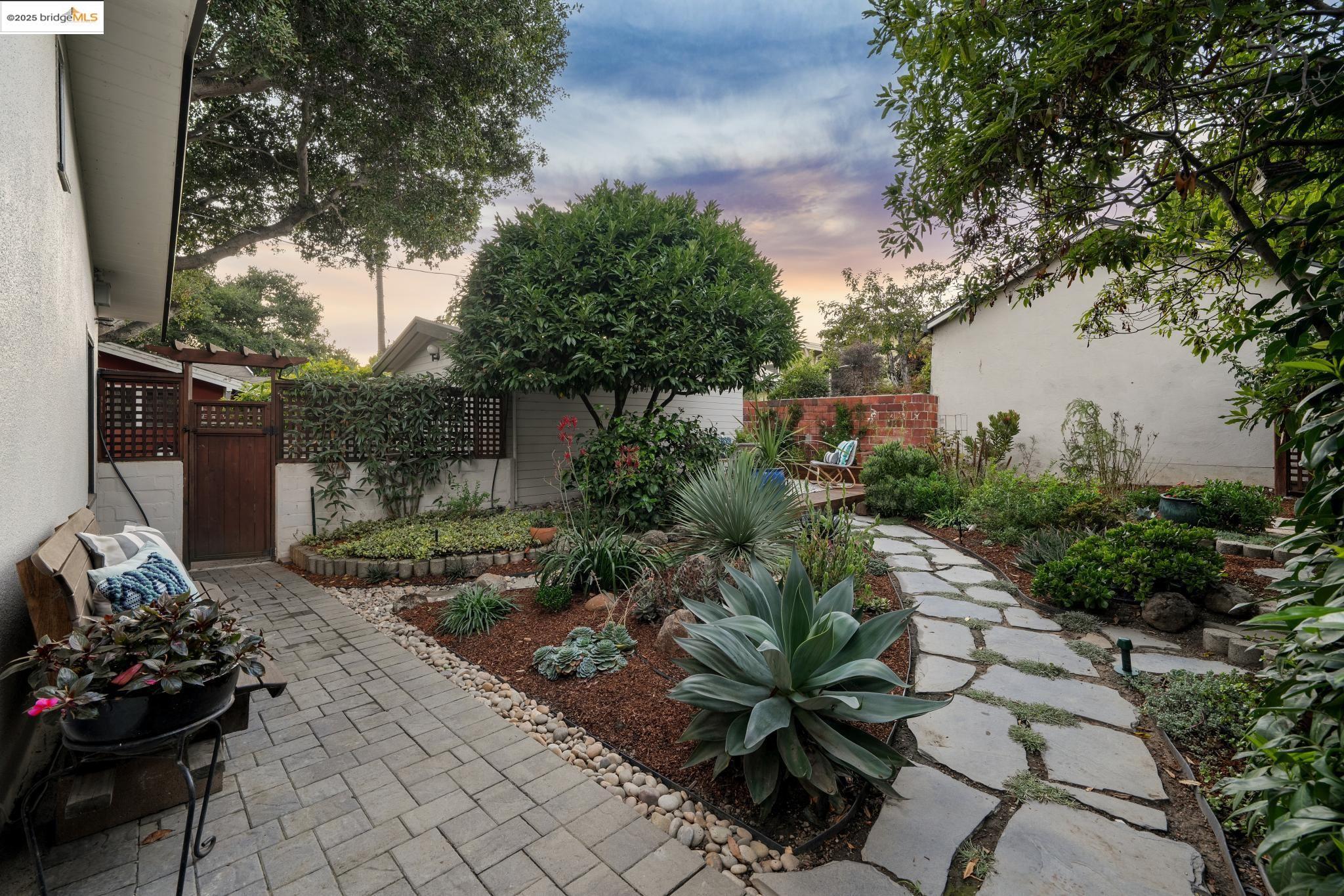 1865 San Pedro Ave