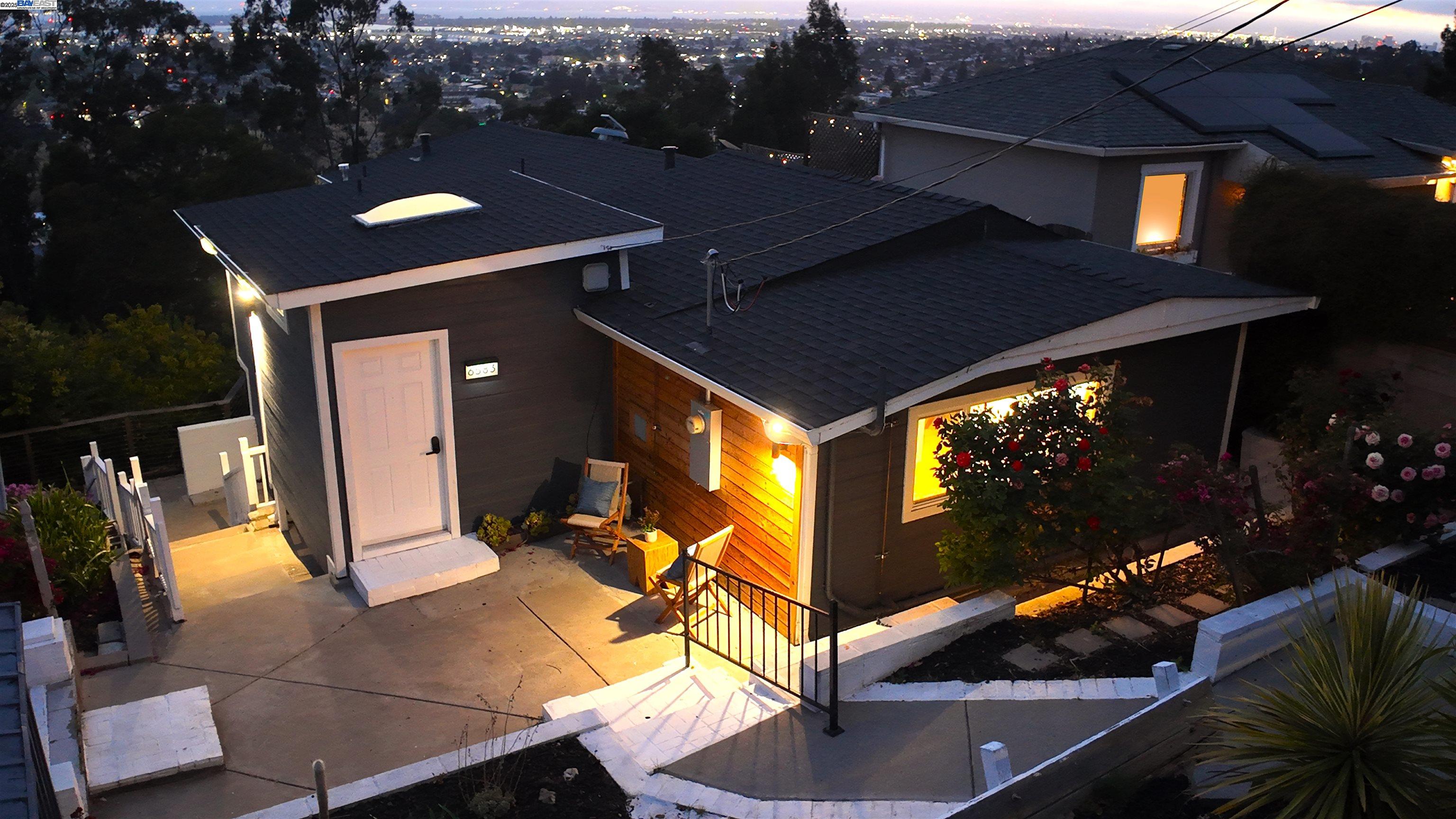 6583 Simson St, Oakland