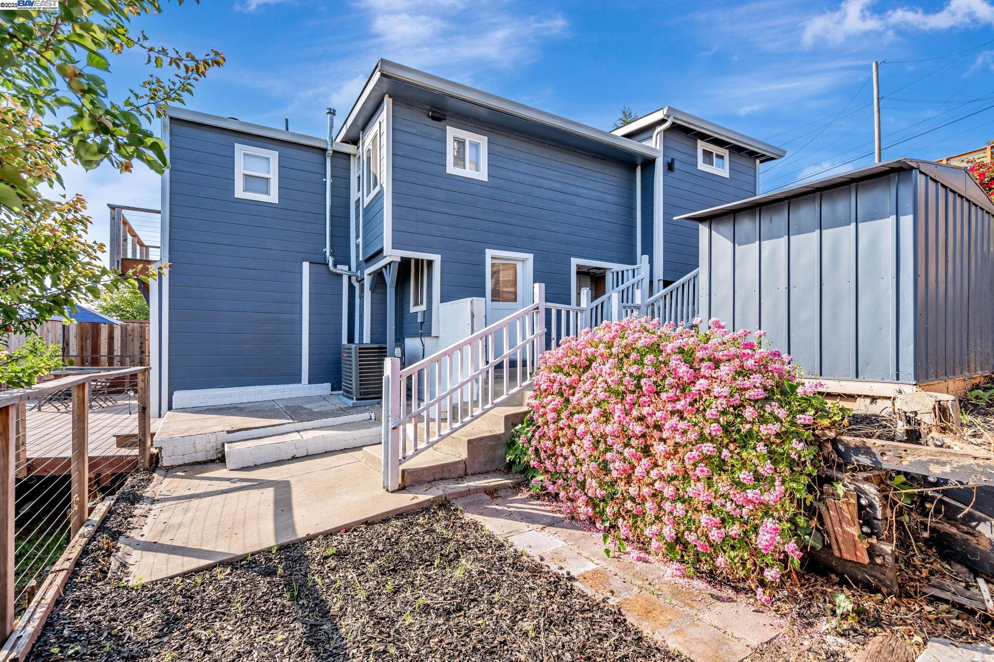 6583 Simson St, Oakland