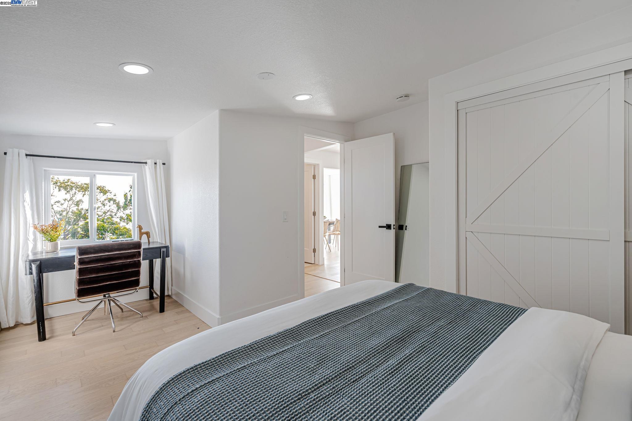 6583 Simson St, Oakland