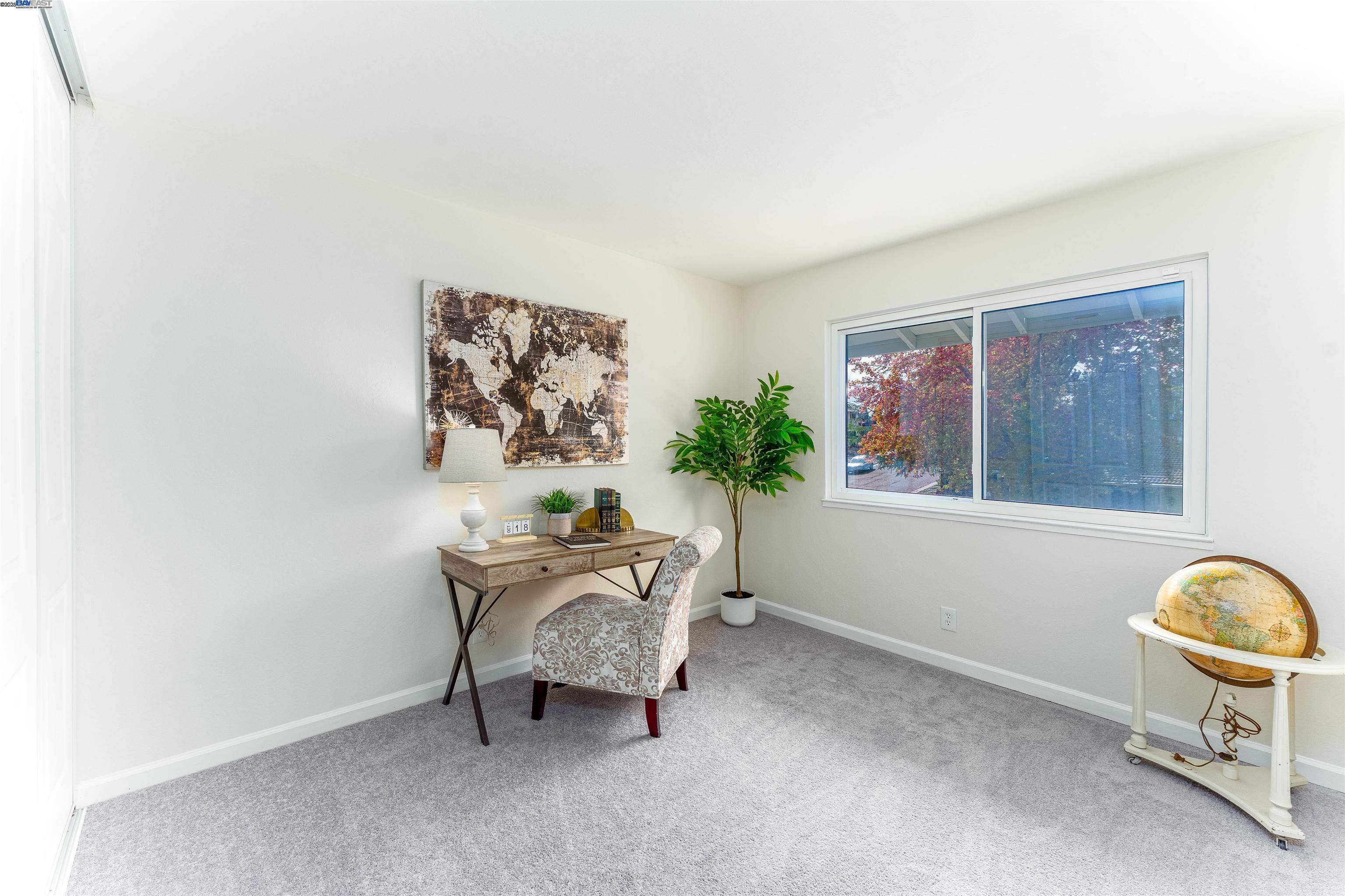 7684 Surrey Ln