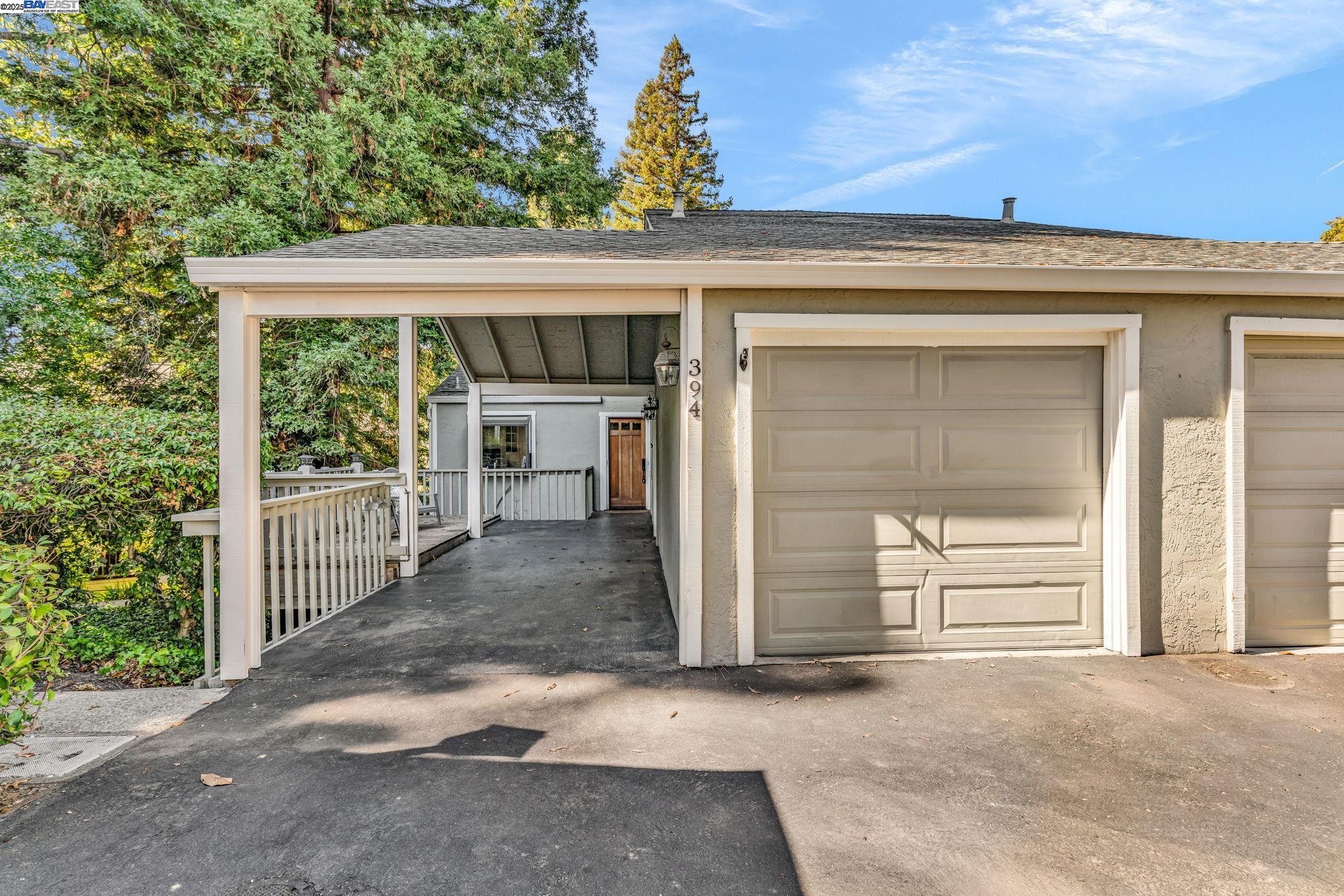394 Camelback Rd