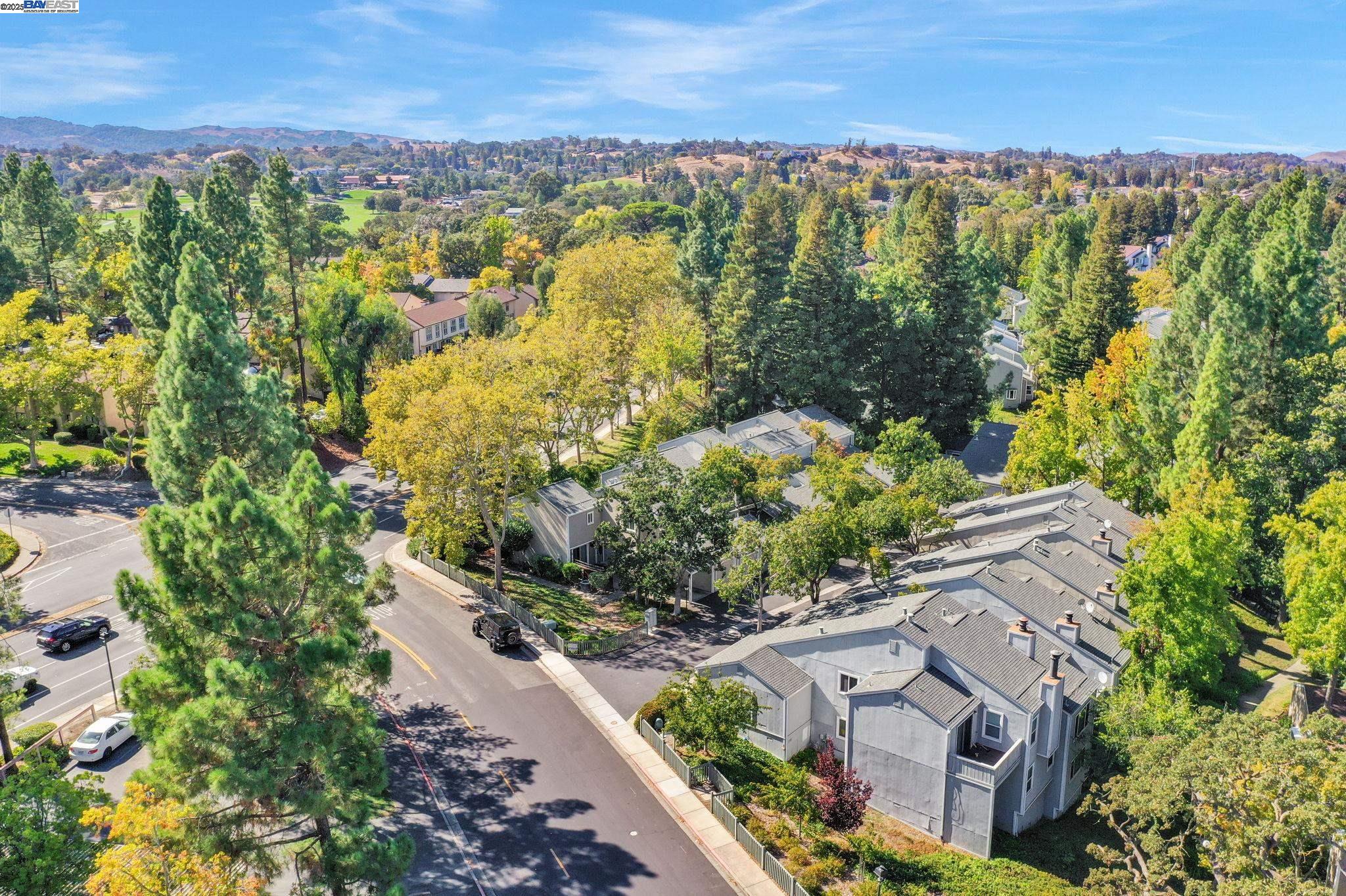 394 Camelback Rd
