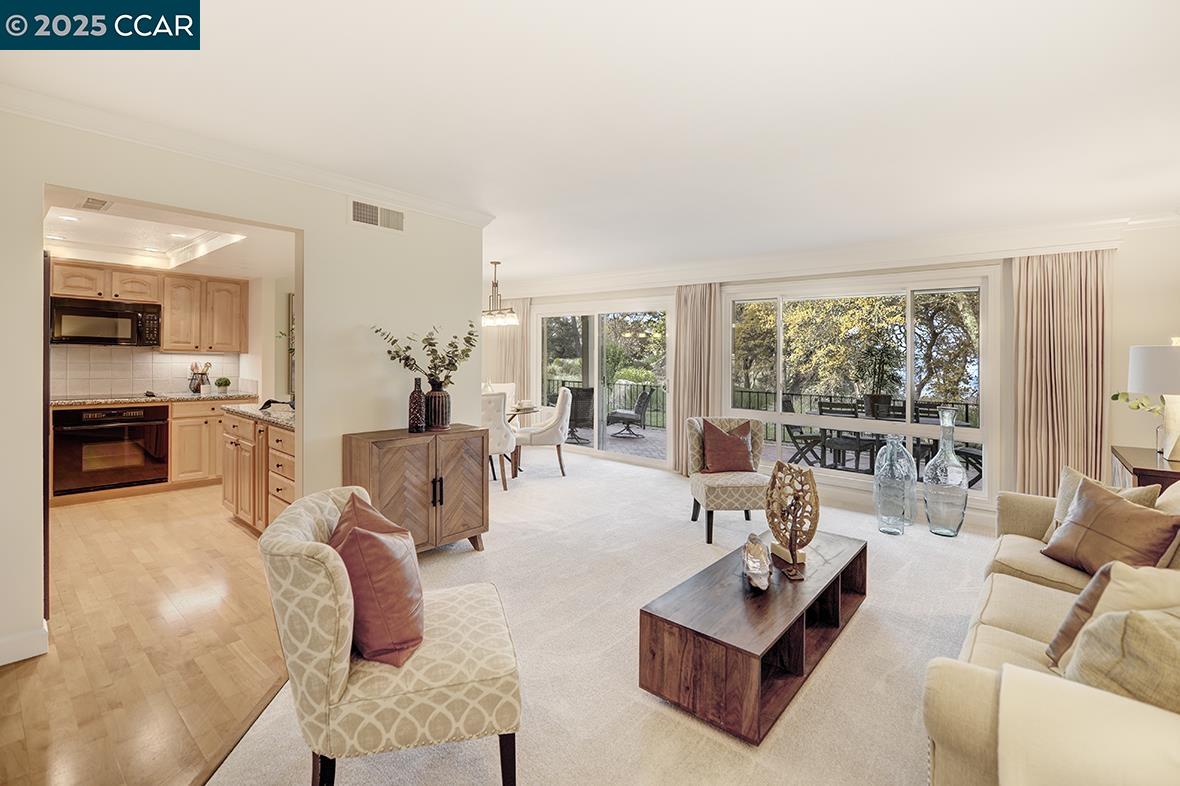 2748 Ptarmigan Dr. # 6