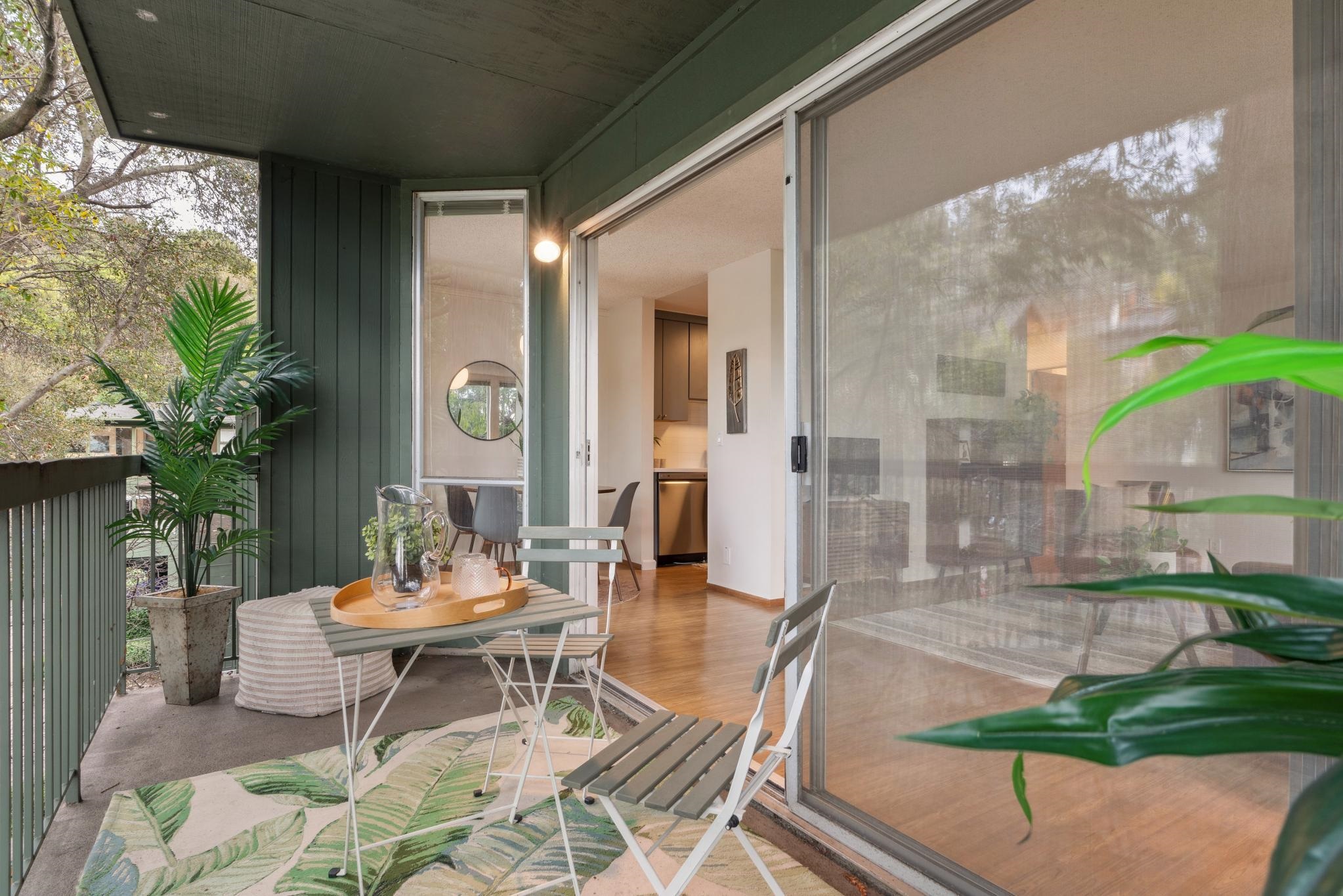 2700 Le Conte Ave # 402