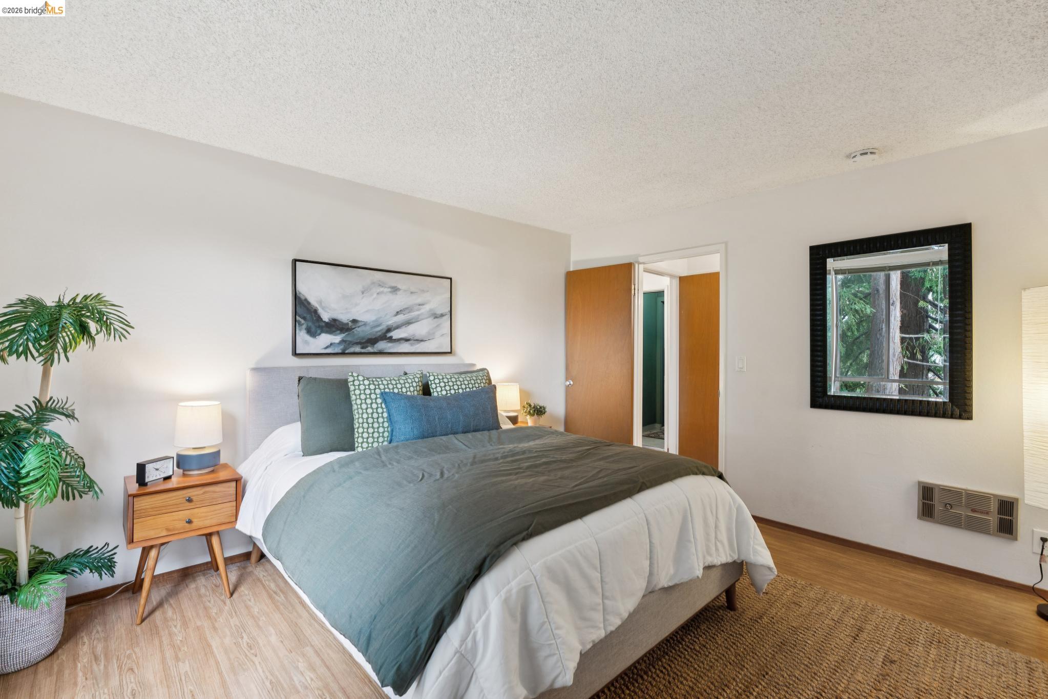 2700 Le Conte Ave # 402