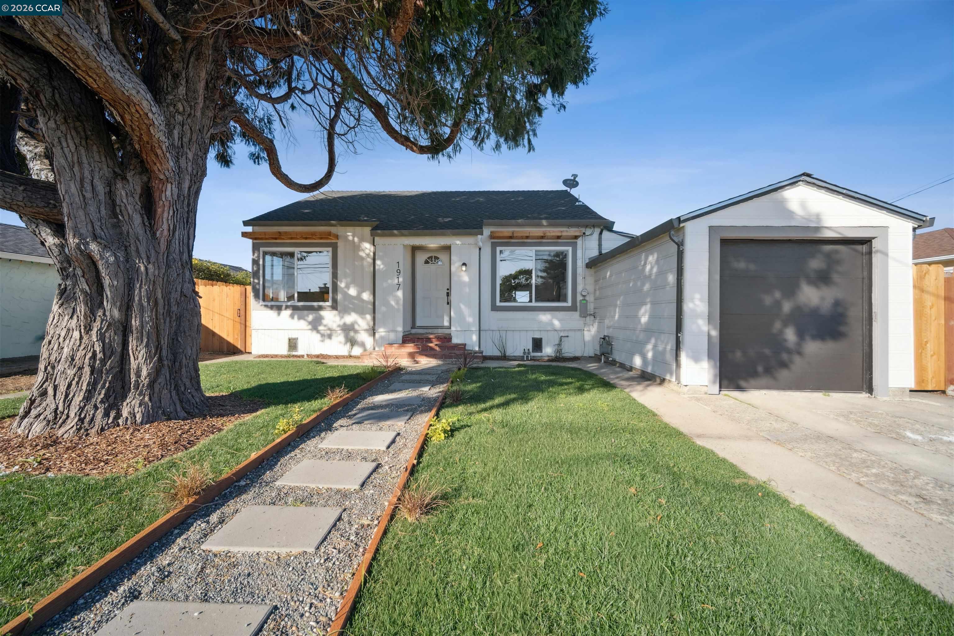 1917 Sanford Ave