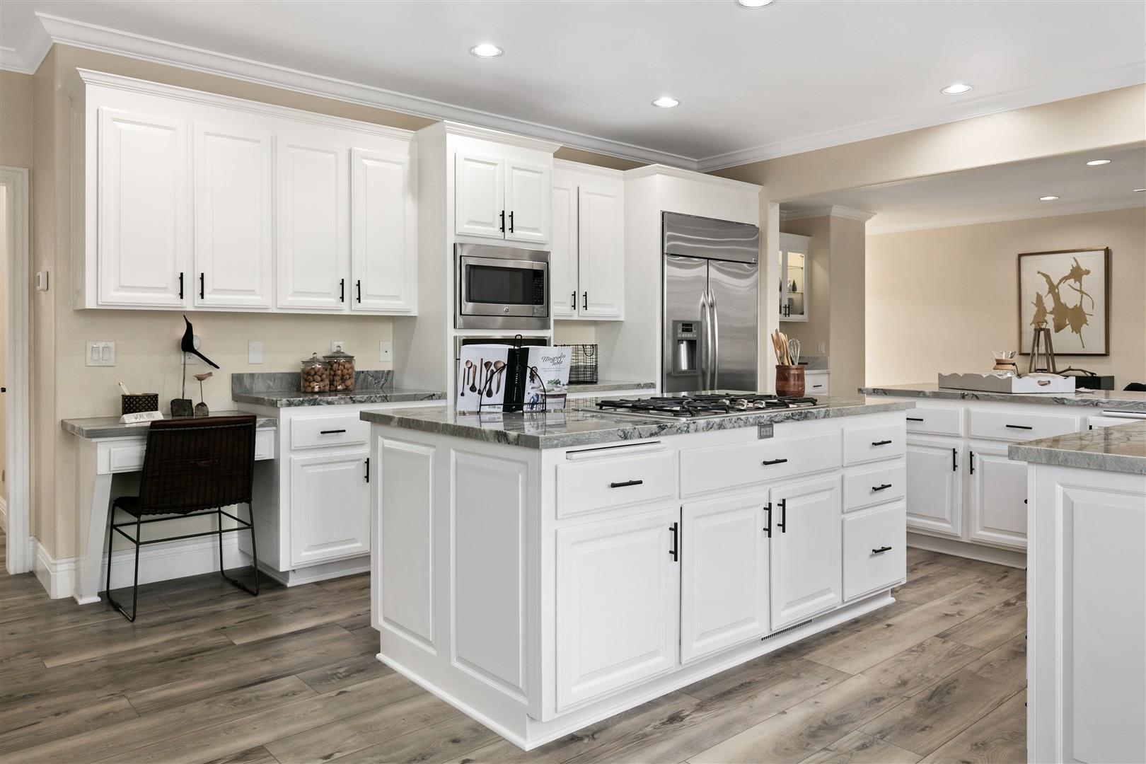 3266 Congressional Cir