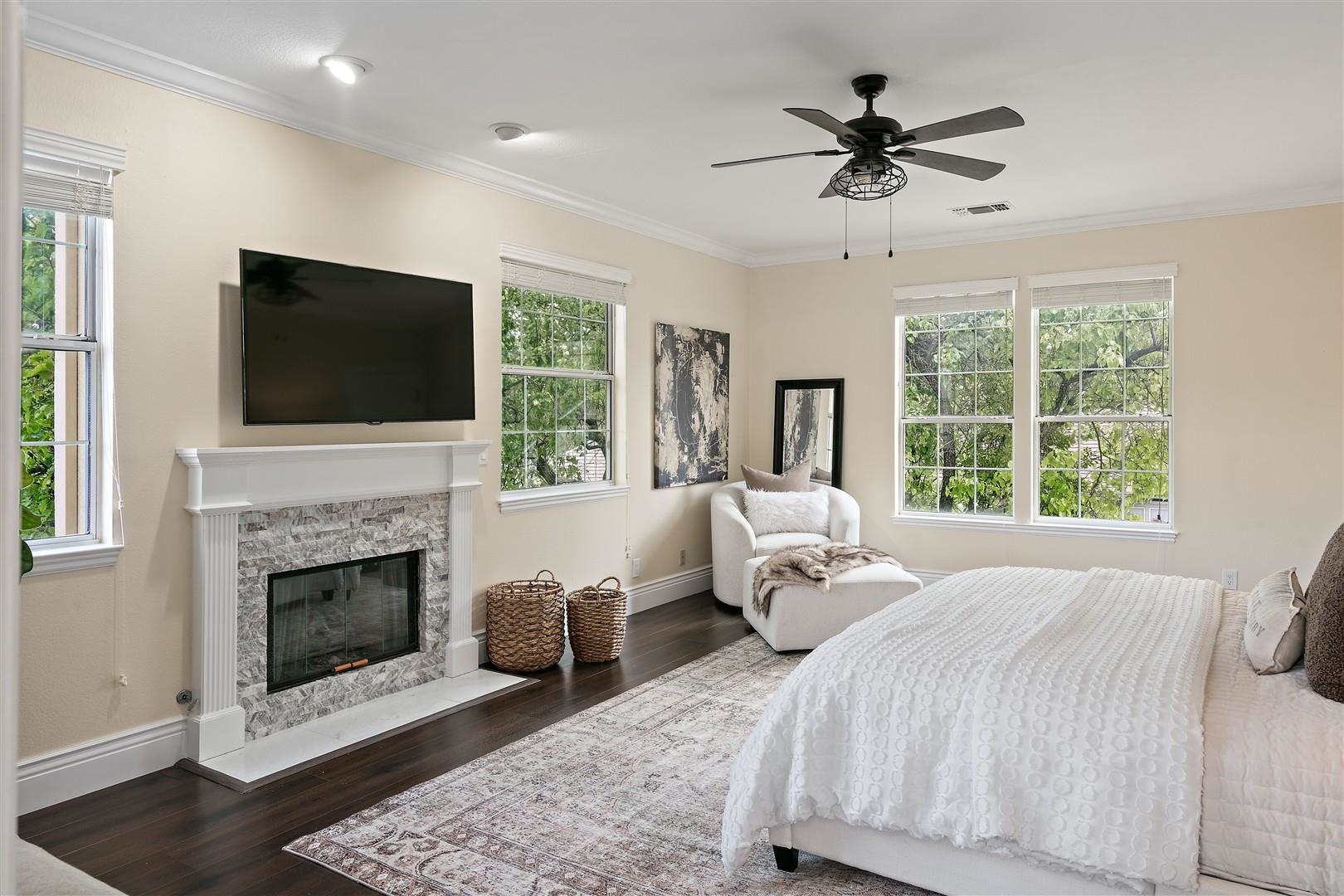 3266 Congressional Cir