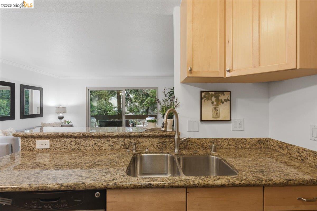 66 Fairmount Ave # 105