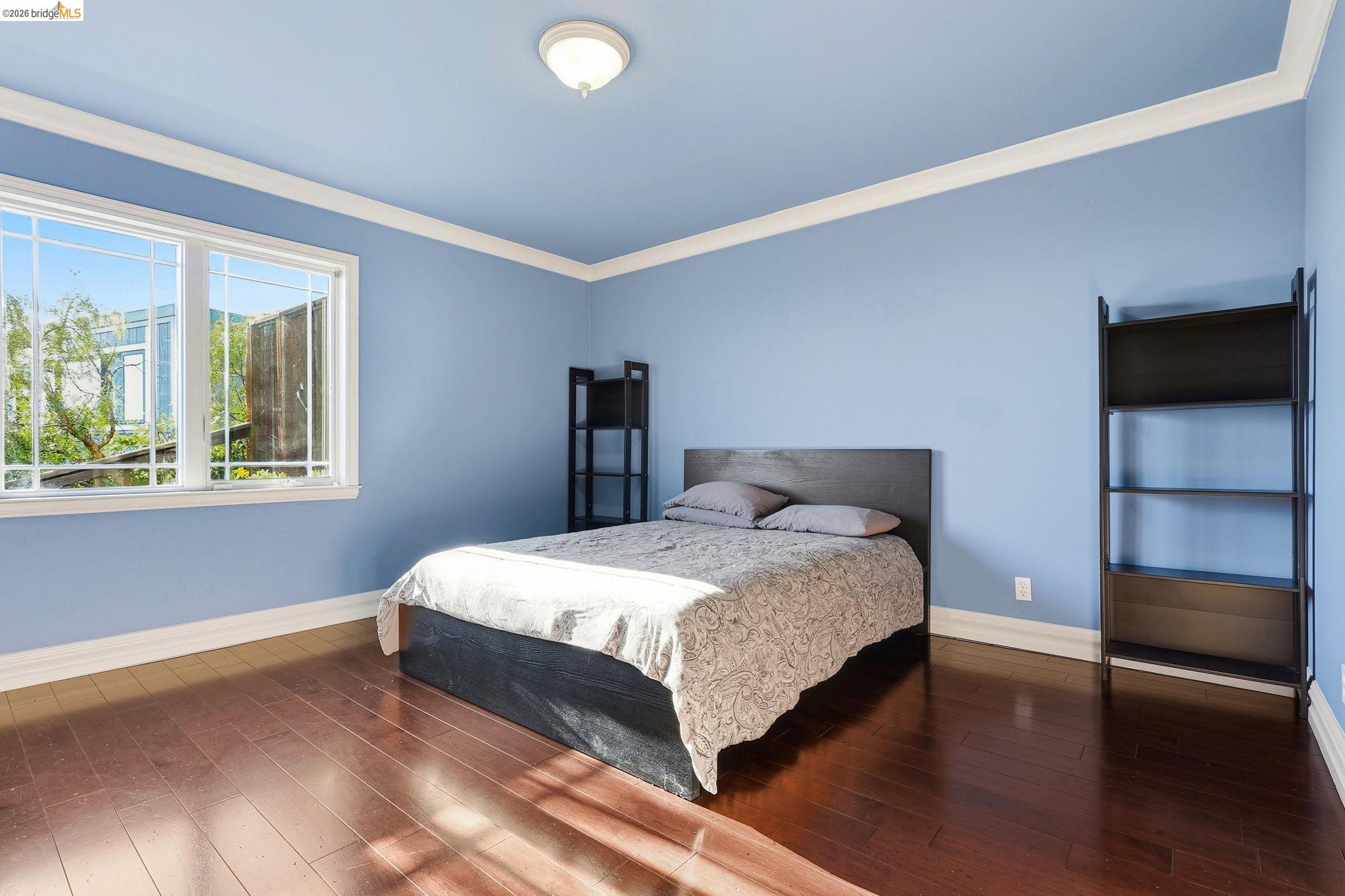 107 Dolphine Ave