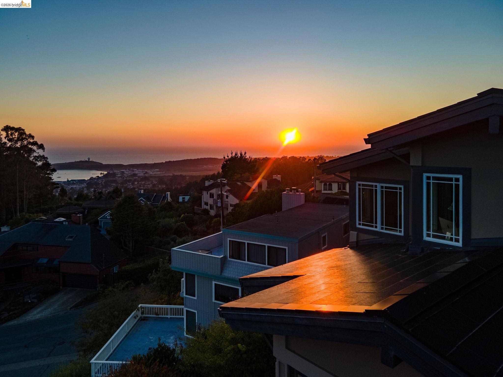 107 Dolphine Ave