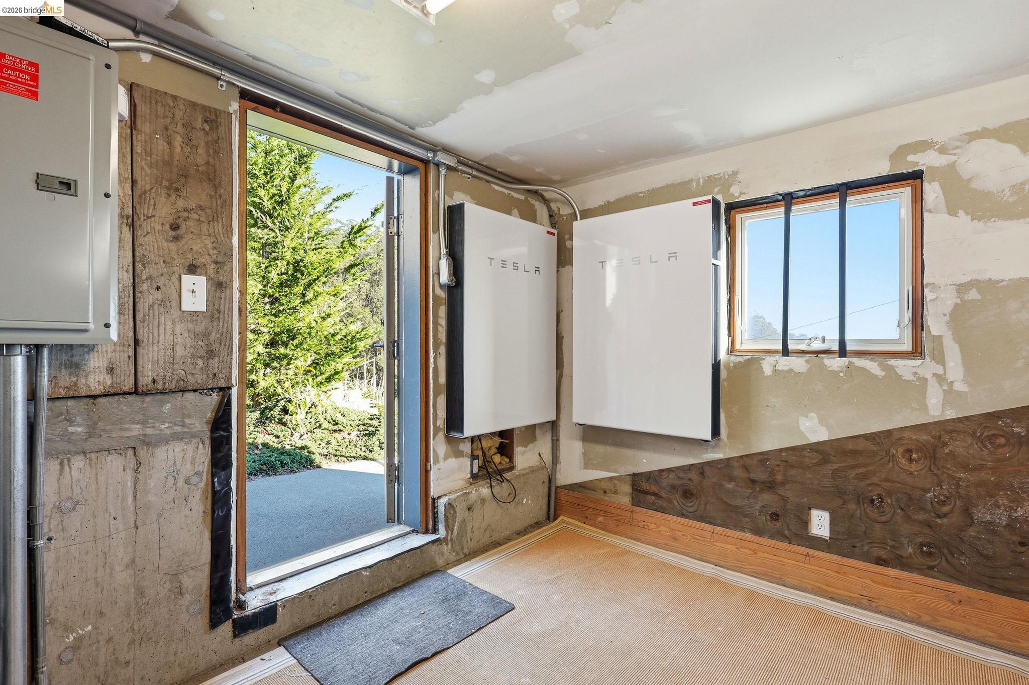 107 Dolphine Ave