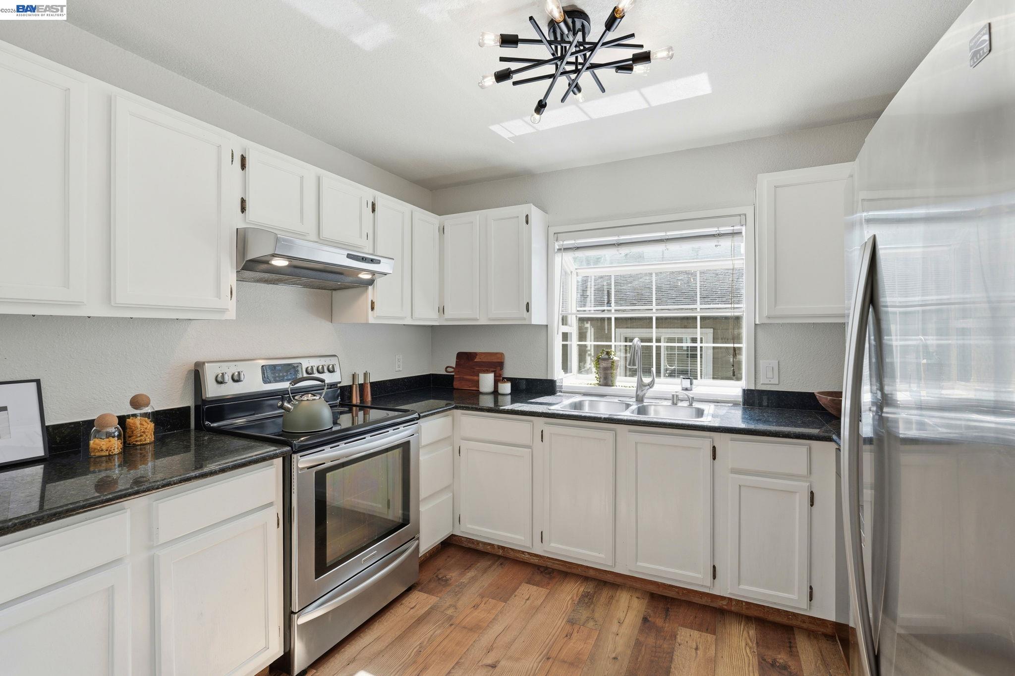 515 Canyon Oaks Dr # F