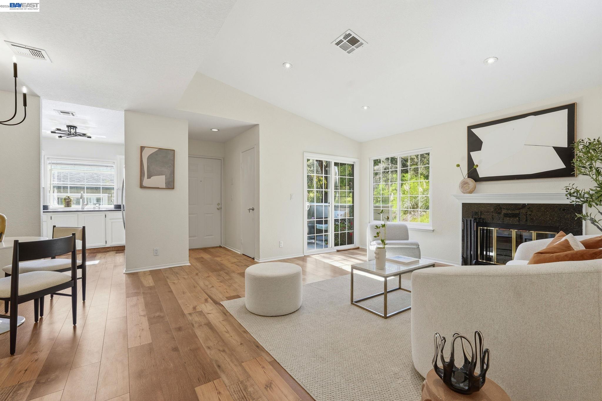 515 Canyon Oaks Dr # F