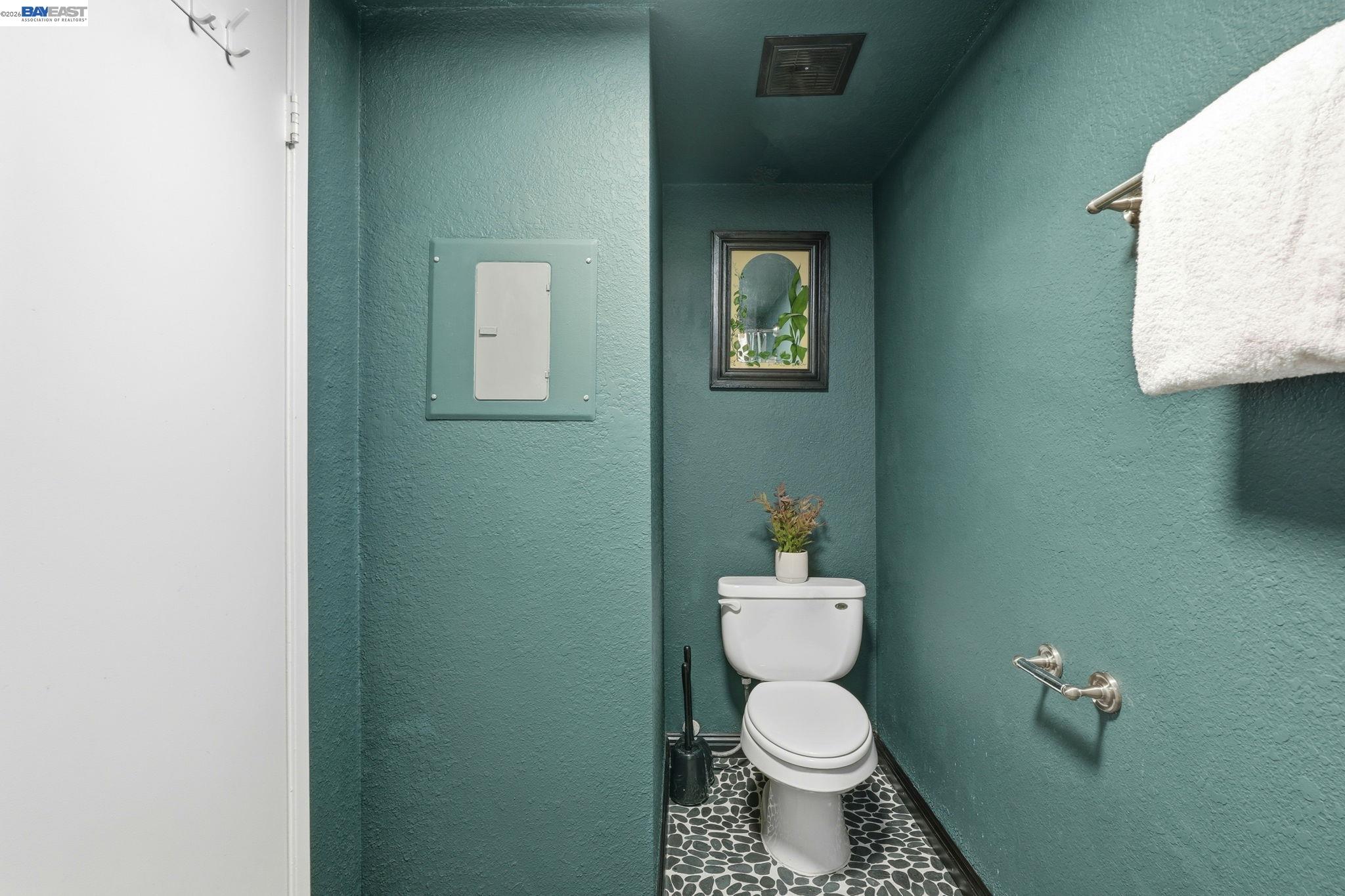 515 Canyon Oaks Dr # F