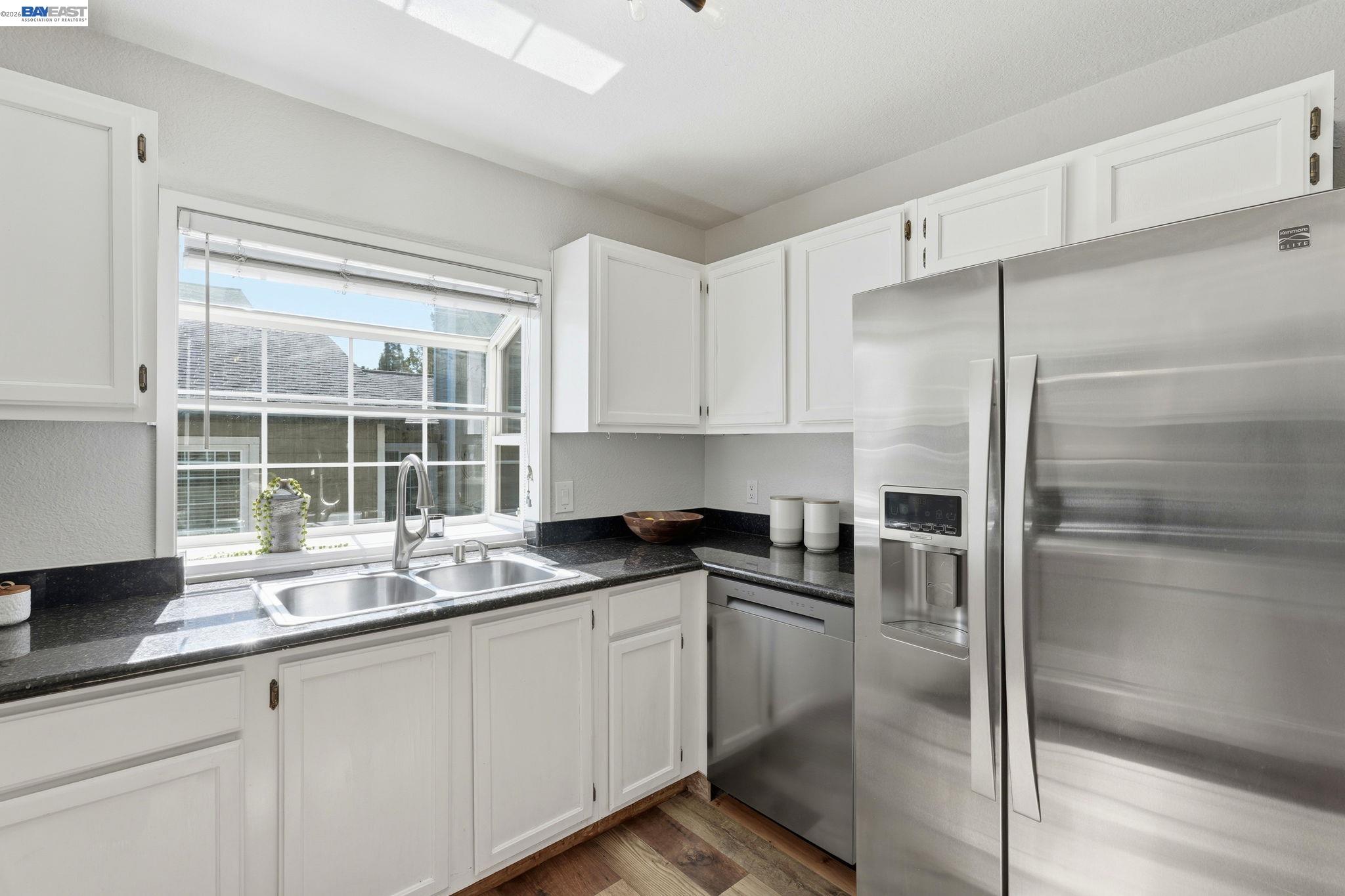 515 Canyon Oaks Dr # F