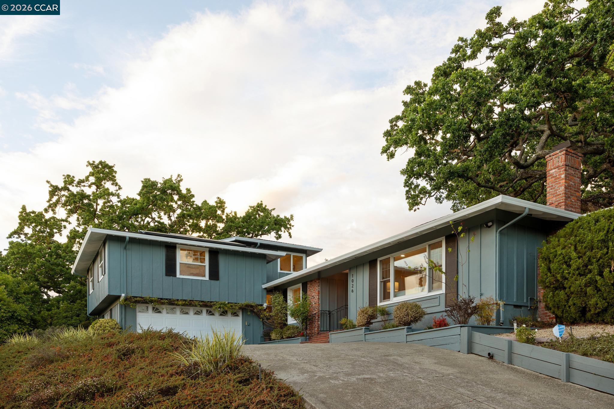 1026 Windsor Dr
