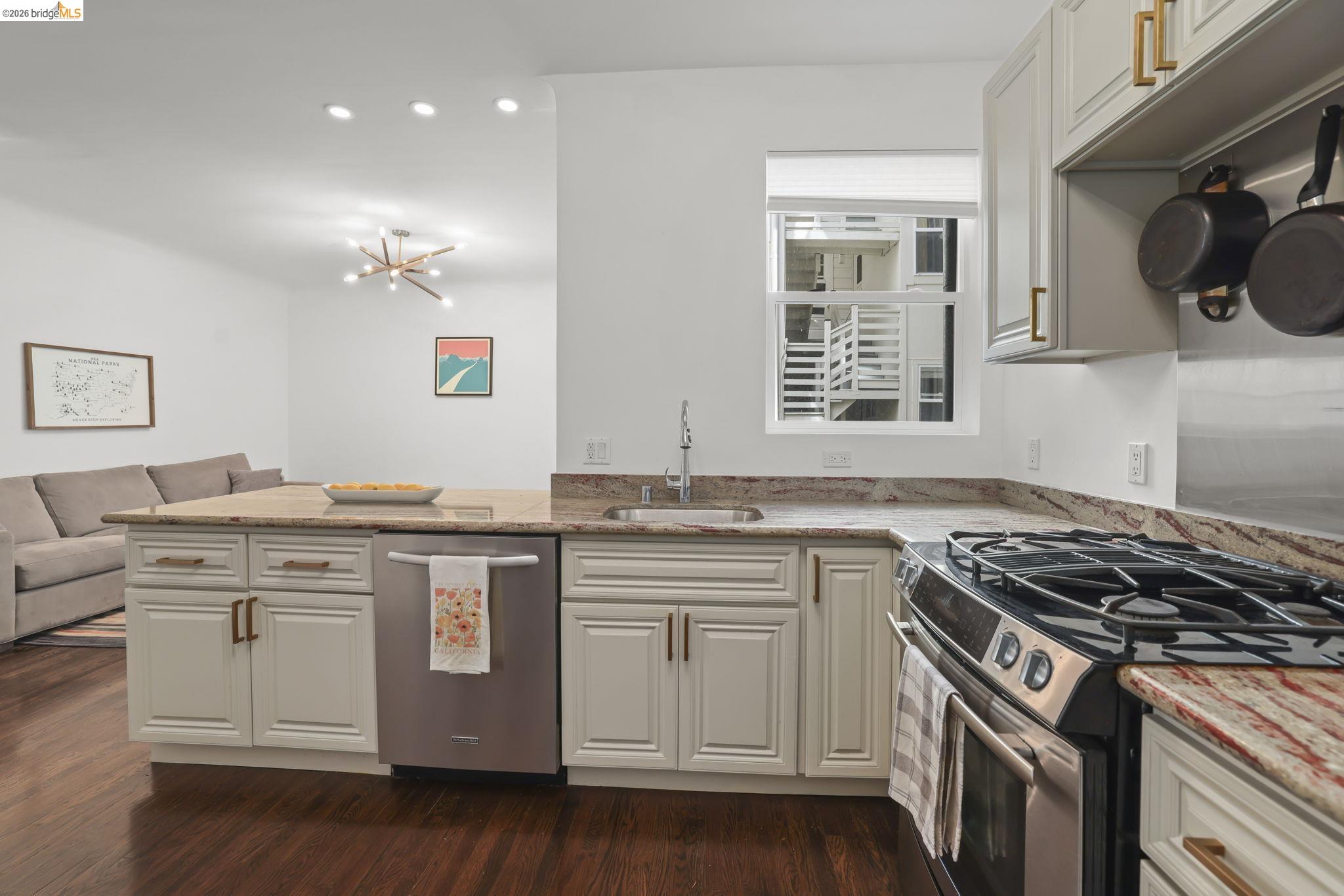 1490 Francisco St # 2