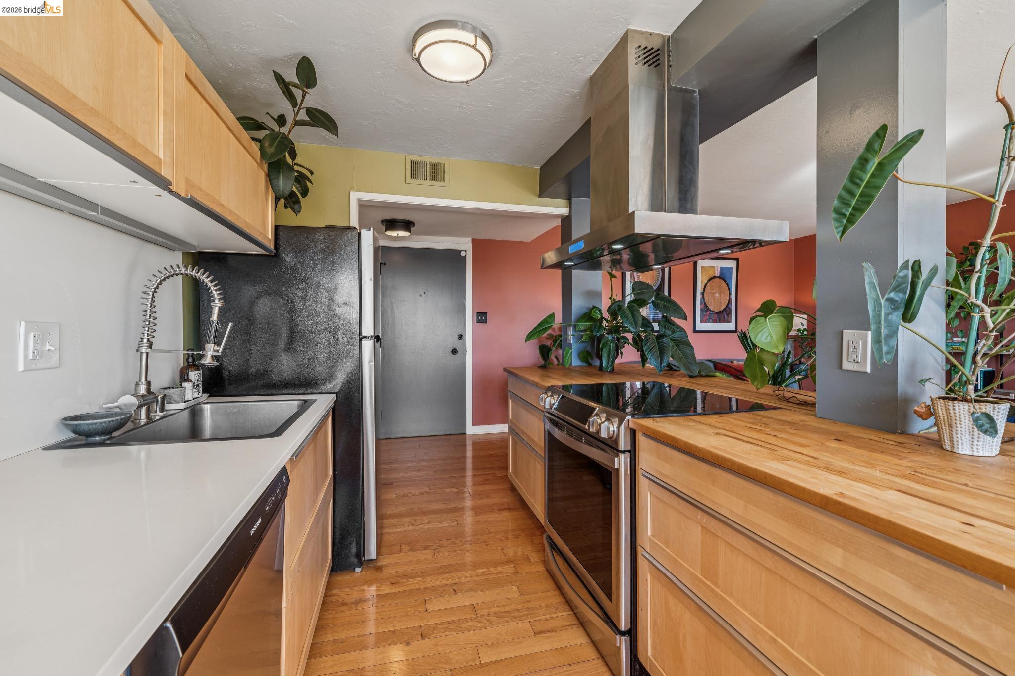 710 E 22nd St # 303