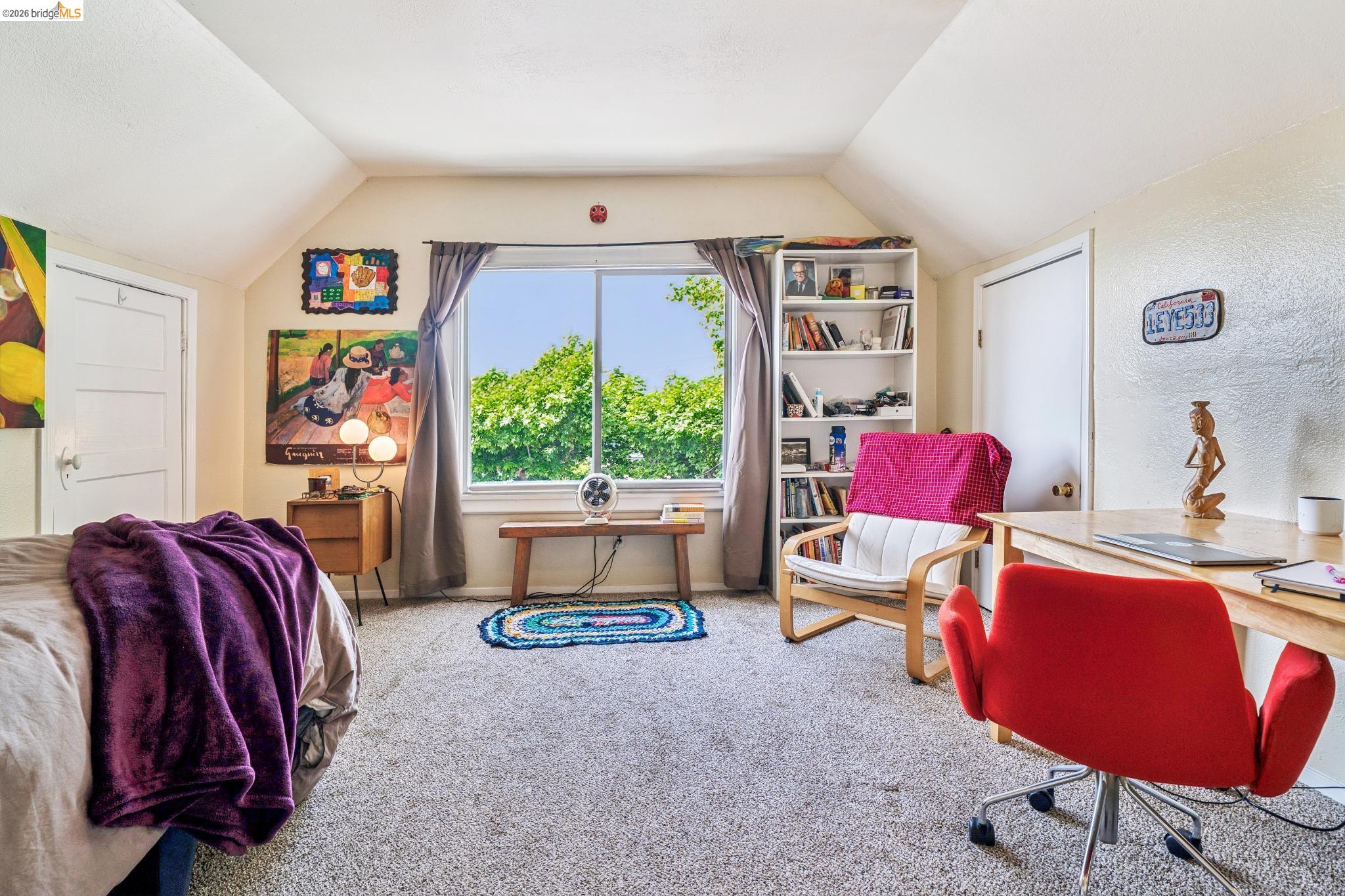 1264 Alcatraz Ave