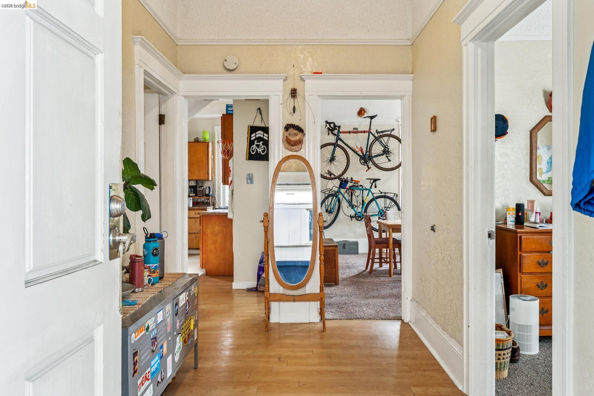 1268 Alcatraz Ave