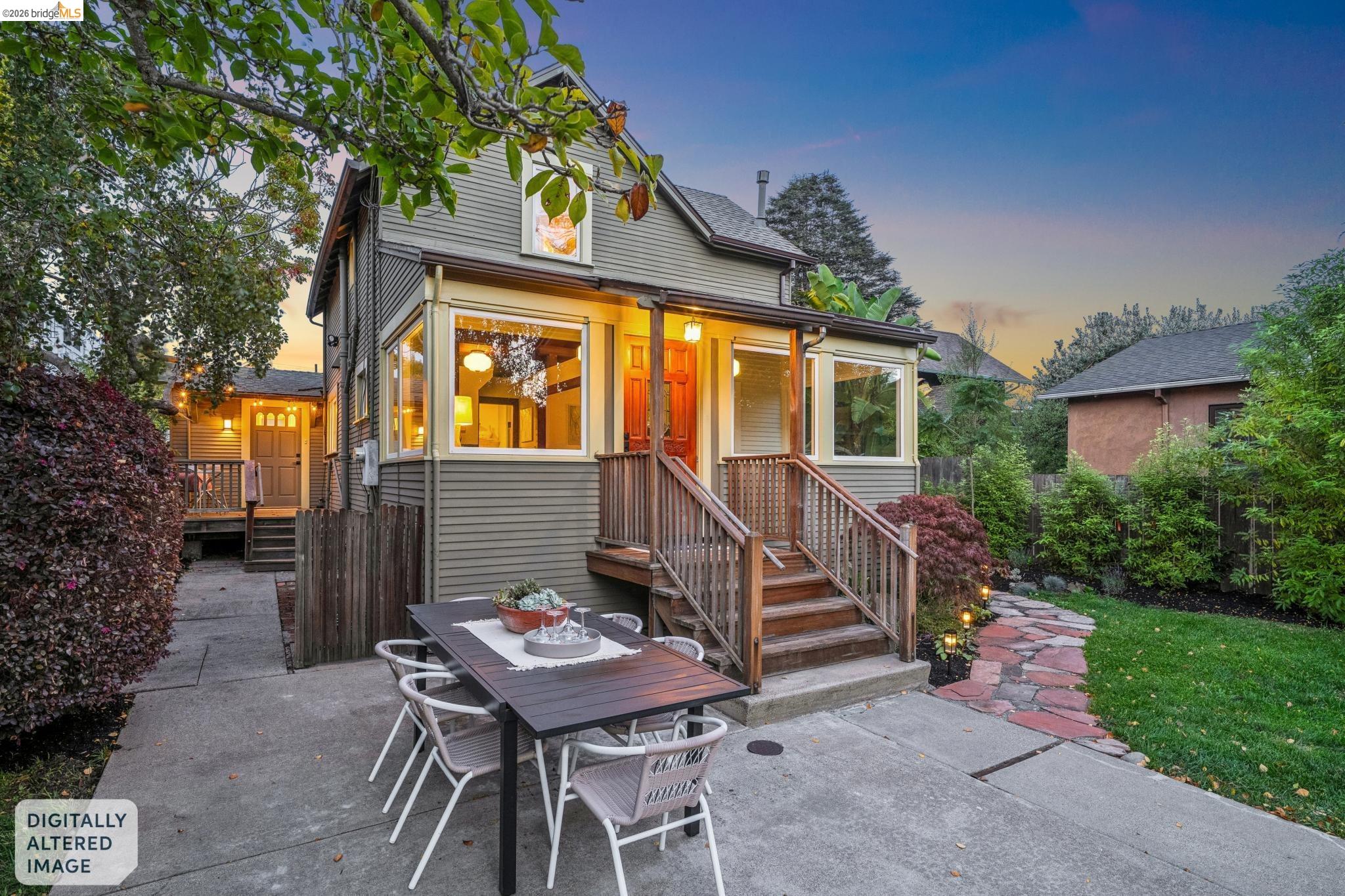 2129 Roosevelt Ave