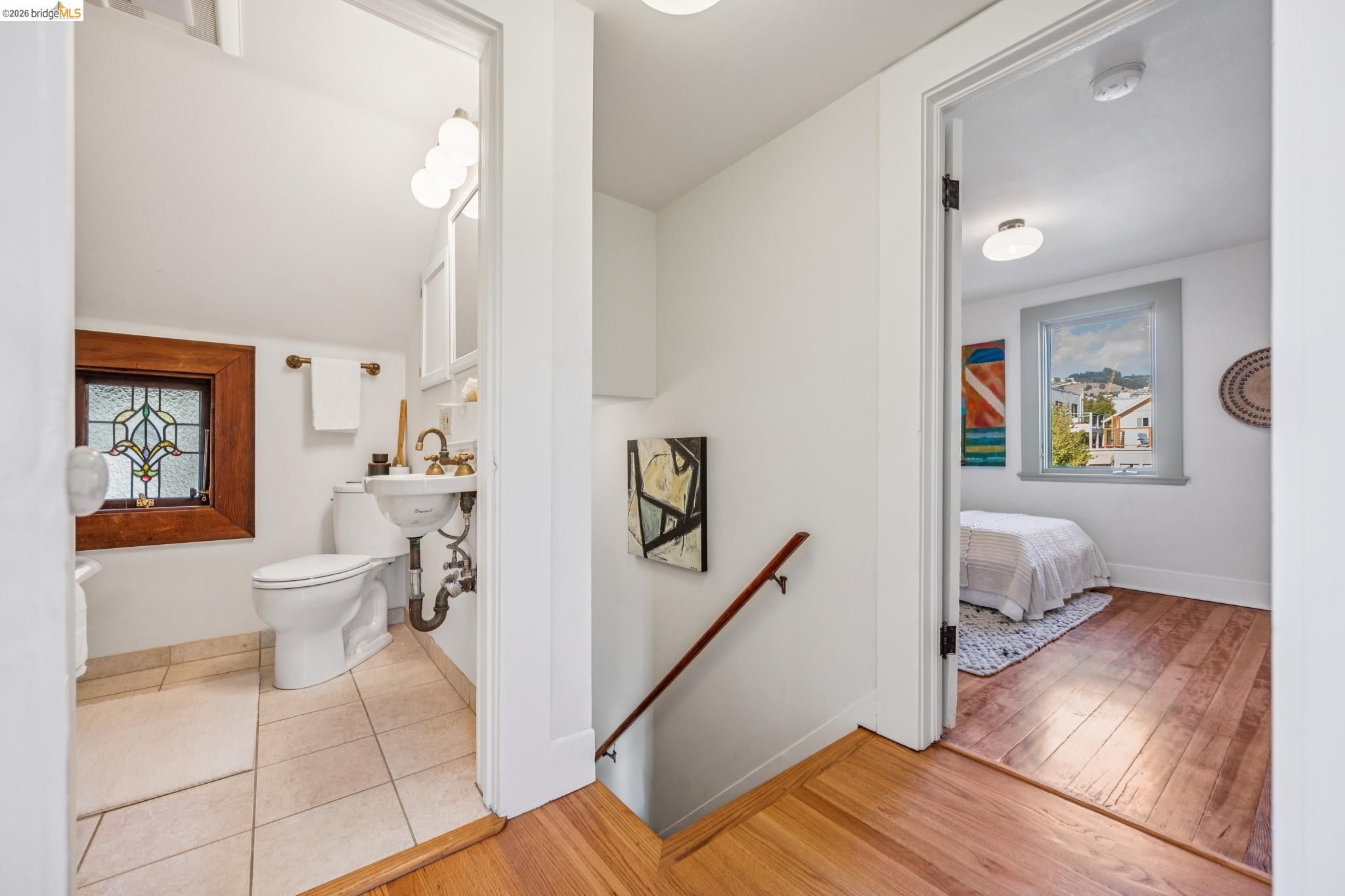 2129 Roosevelt Ave