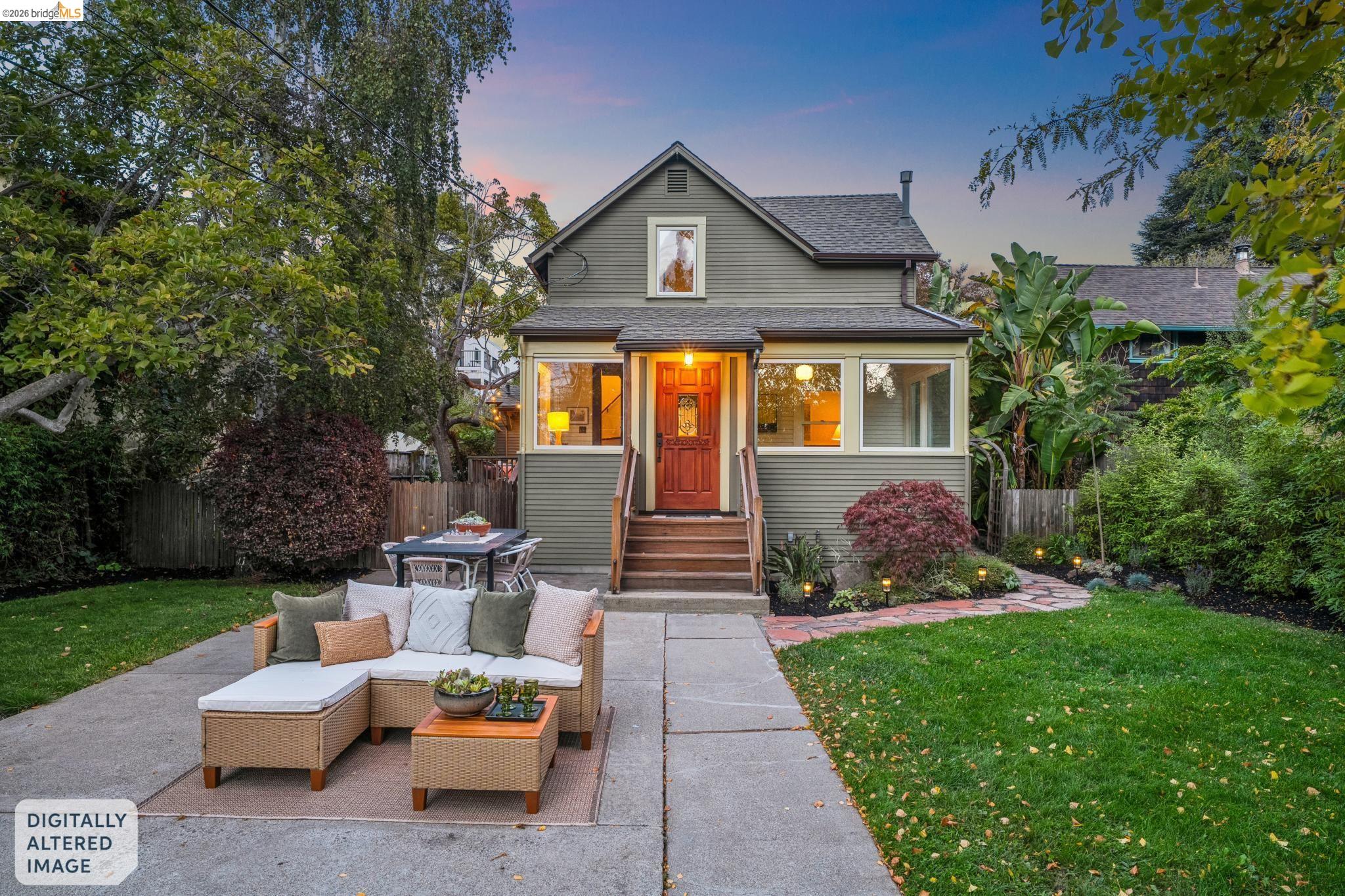 2129 Roosevelt Ave