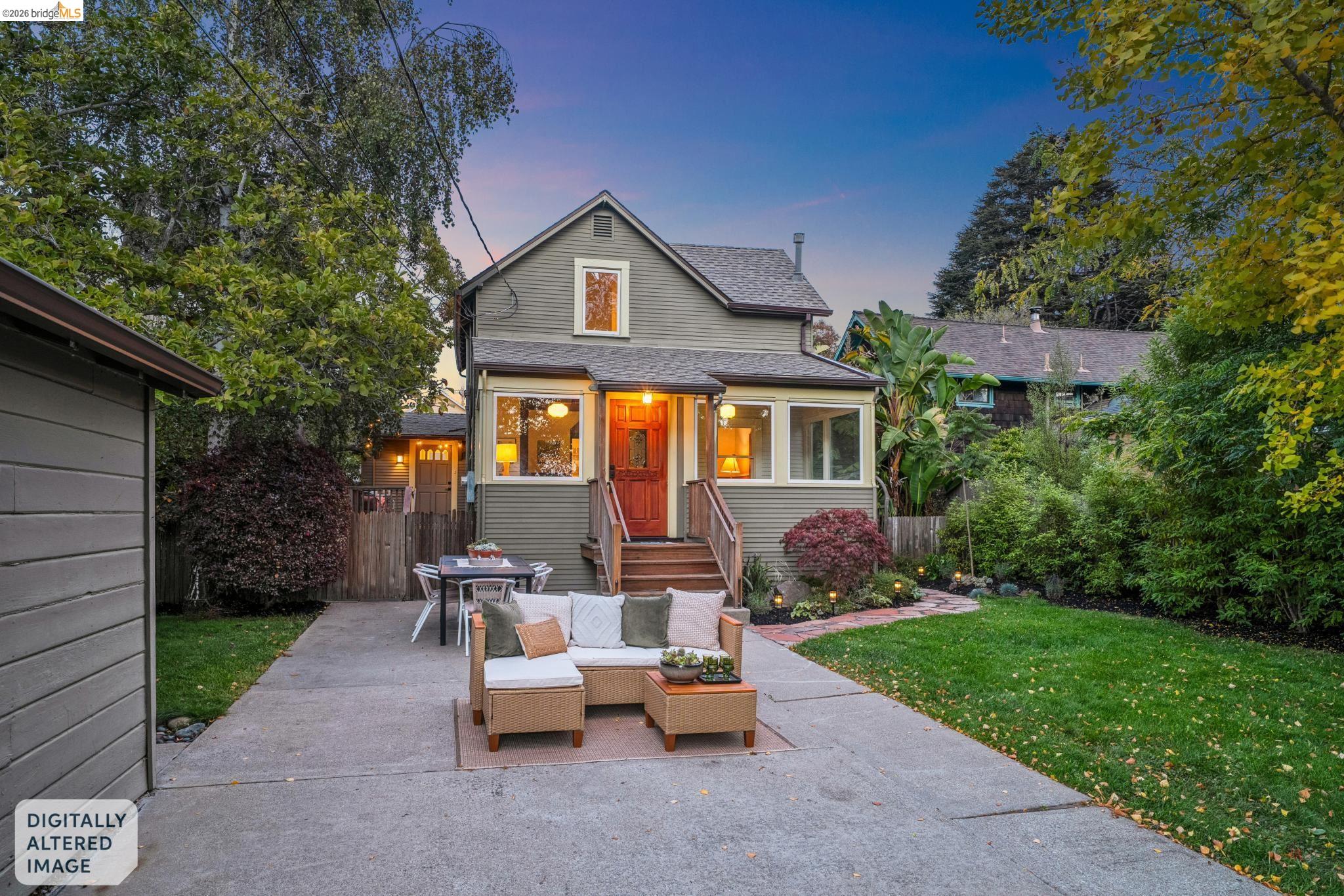 2129 Roosevelt Ave