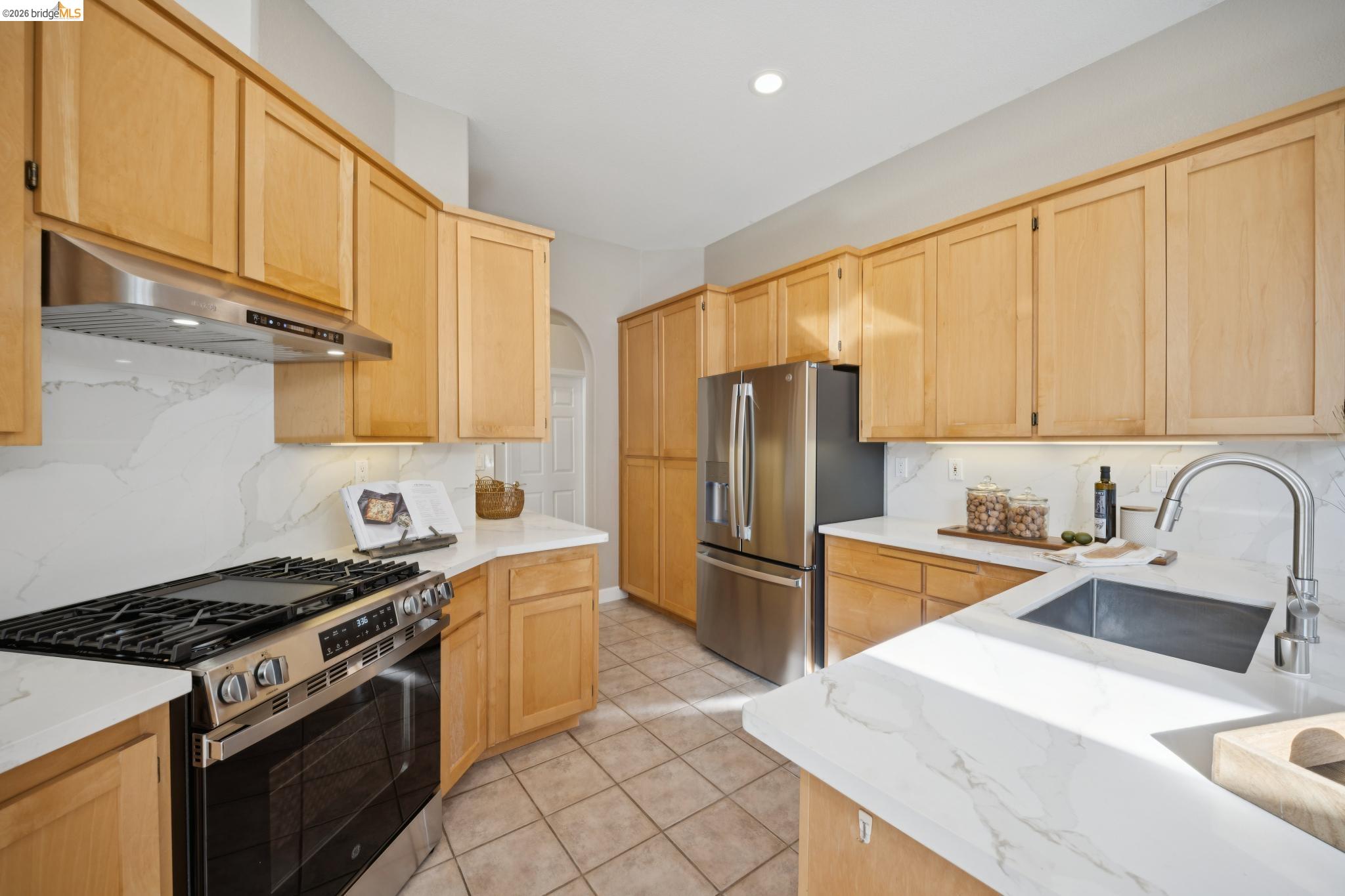 5503 Rainbow Cir