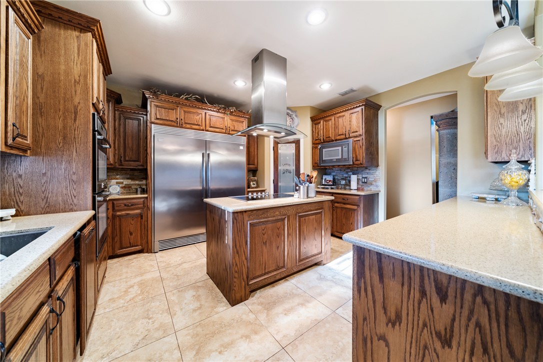 729 Golden Dr