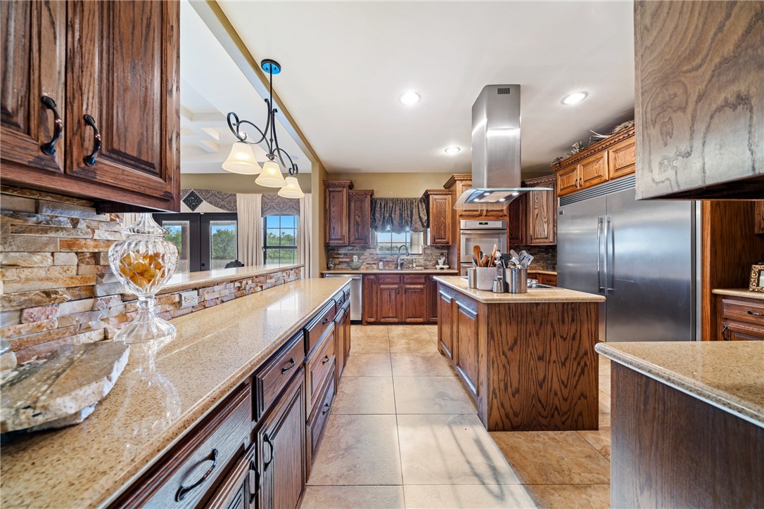 729 Golden Dr