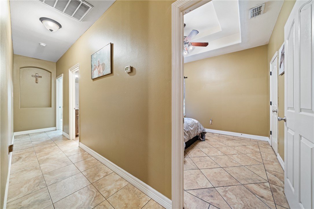 729 Golden Dr